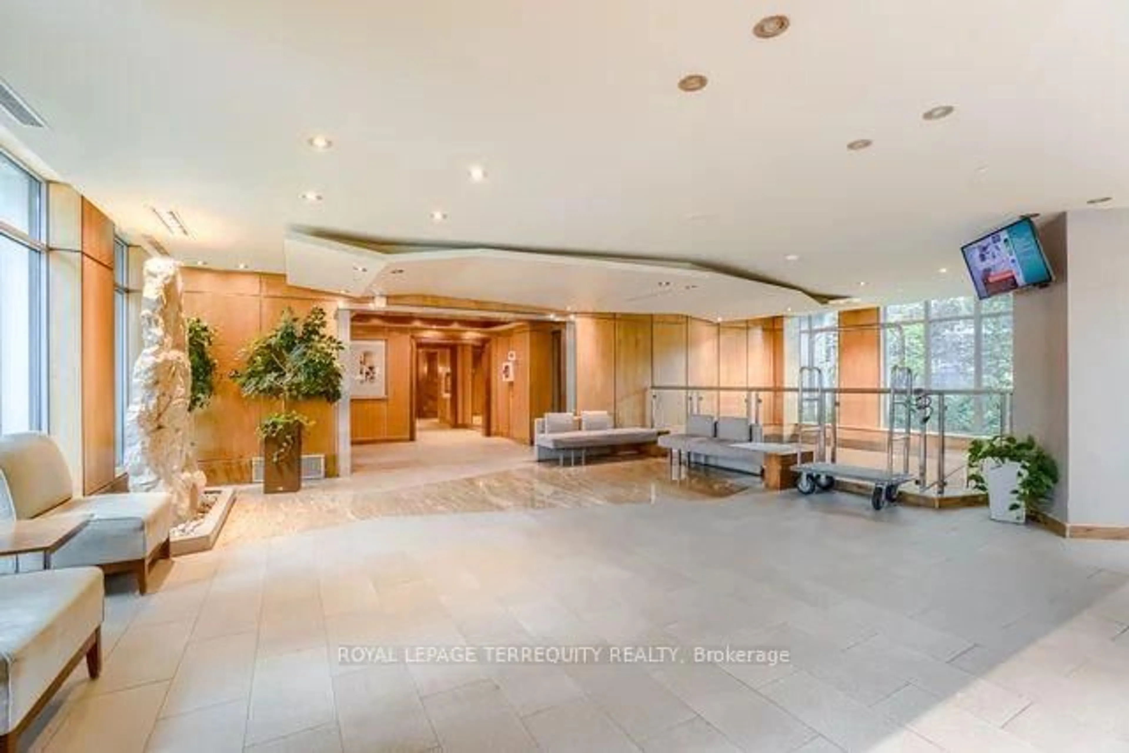Lobby for 2121 LAKE SHORE Blvd #710, Toronto Ontario M8V 4E9