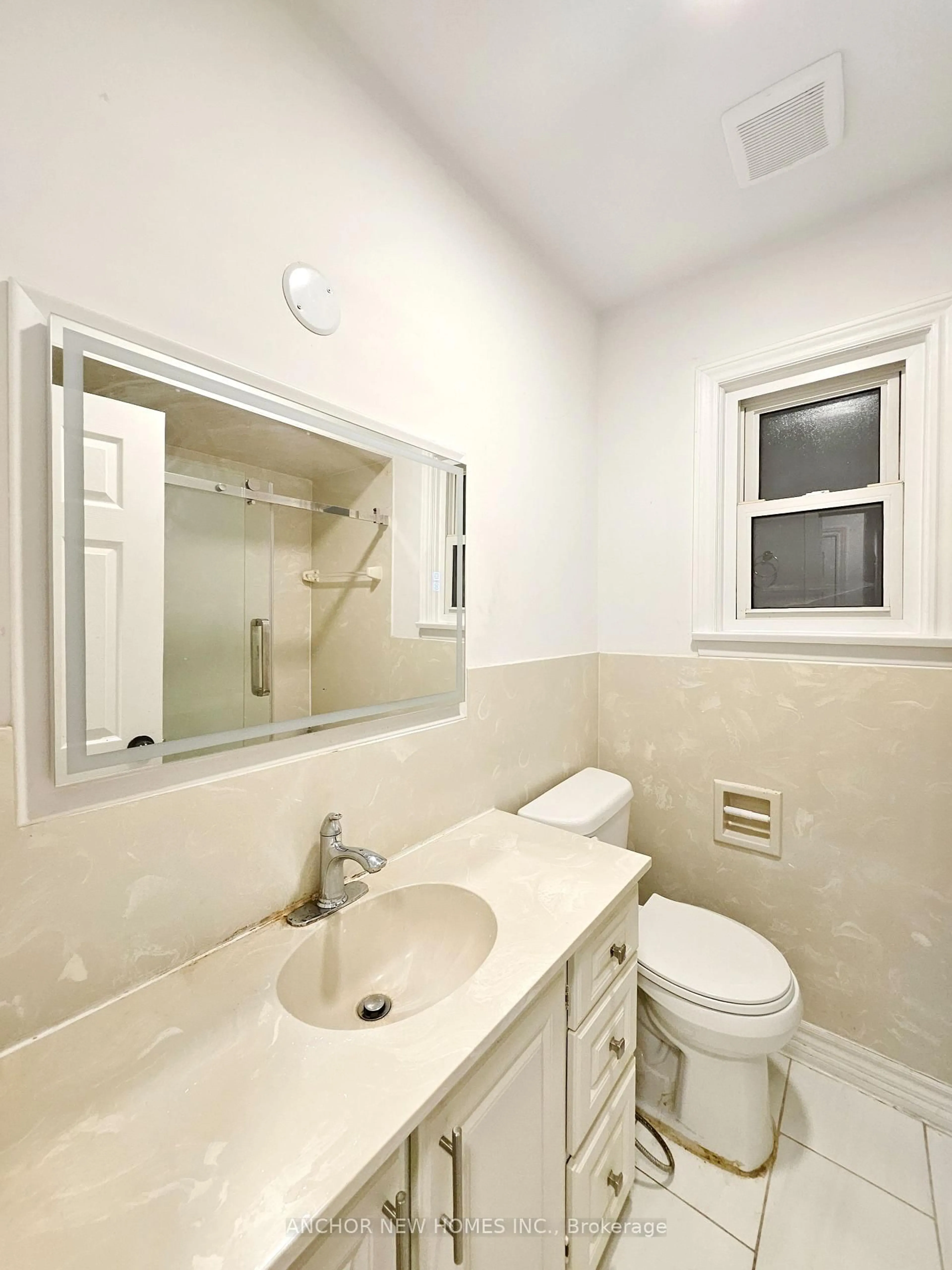 Standard bathroom, ceramic/tile floor for 28 Eringate Dr, Toronto Ontario M9C 3Y7