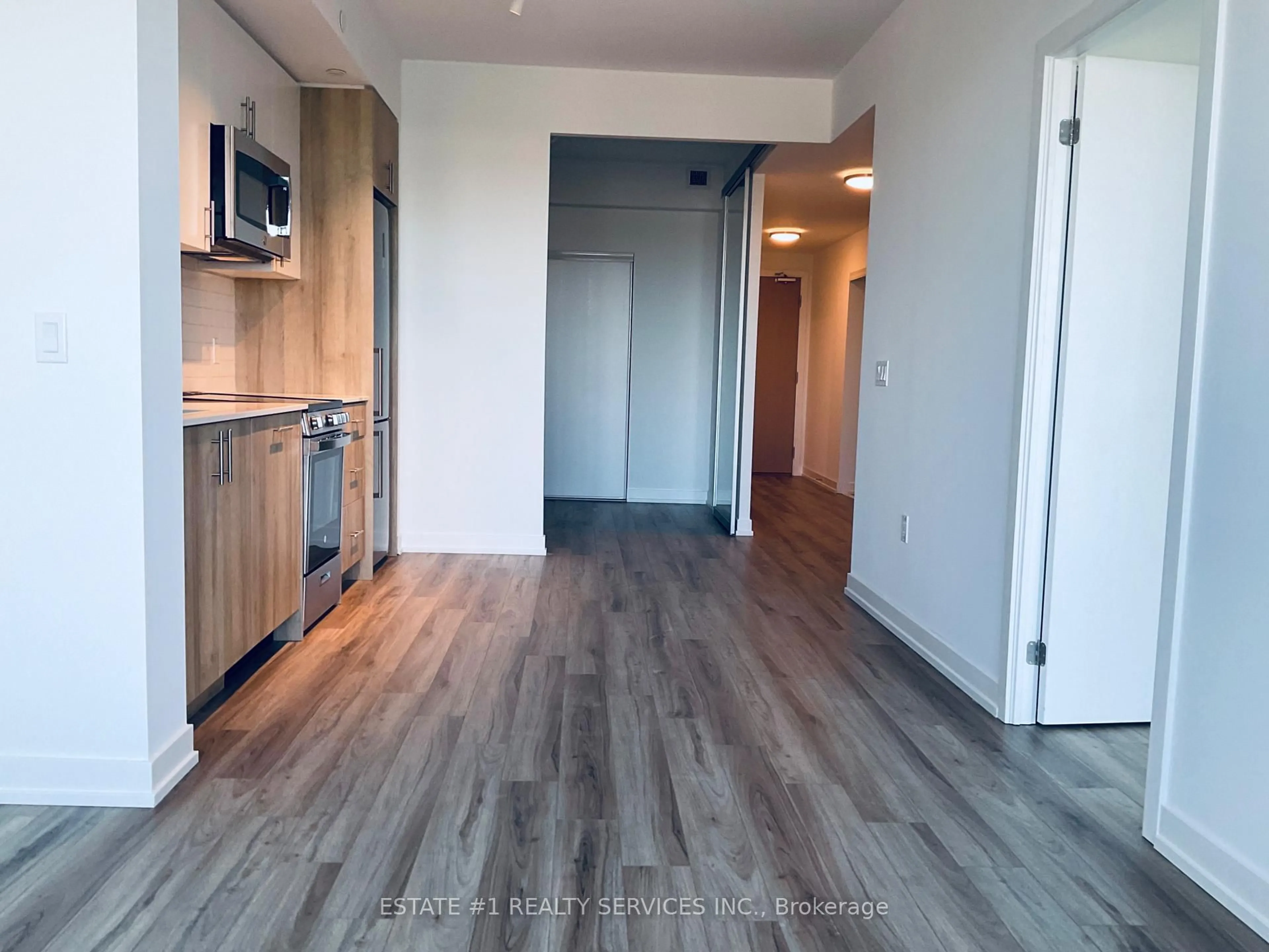 Indoor entryway for 1195 The Queensway #703, Toronto Ontario M8Z 0H1