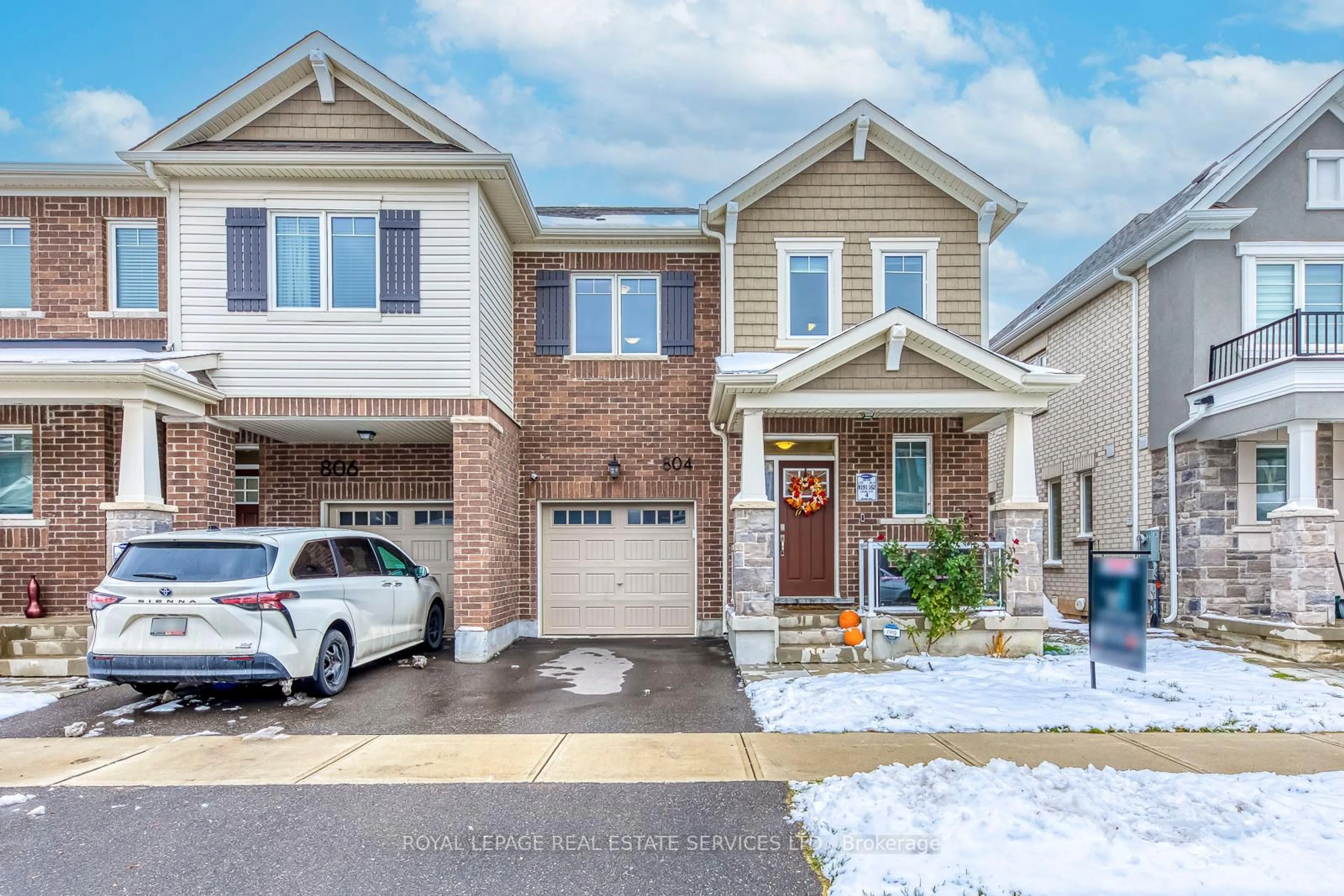 Home with brick exterior material, street for 804 Aspen Terr, Milton Ontario L9E 1S3