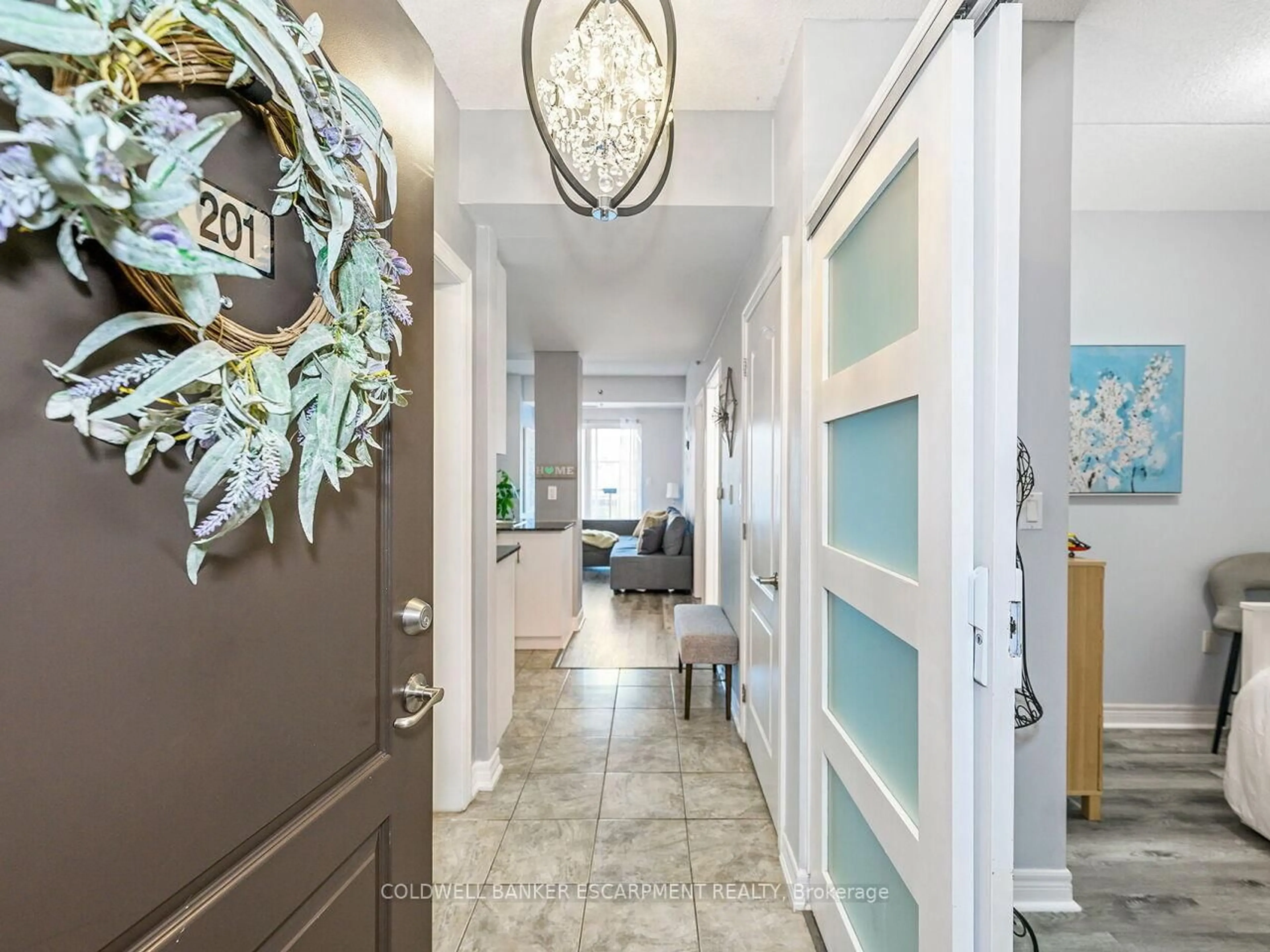 Indoor entryway for 1419 Costigan Rd #201, Milton Ontario L9T 2L4