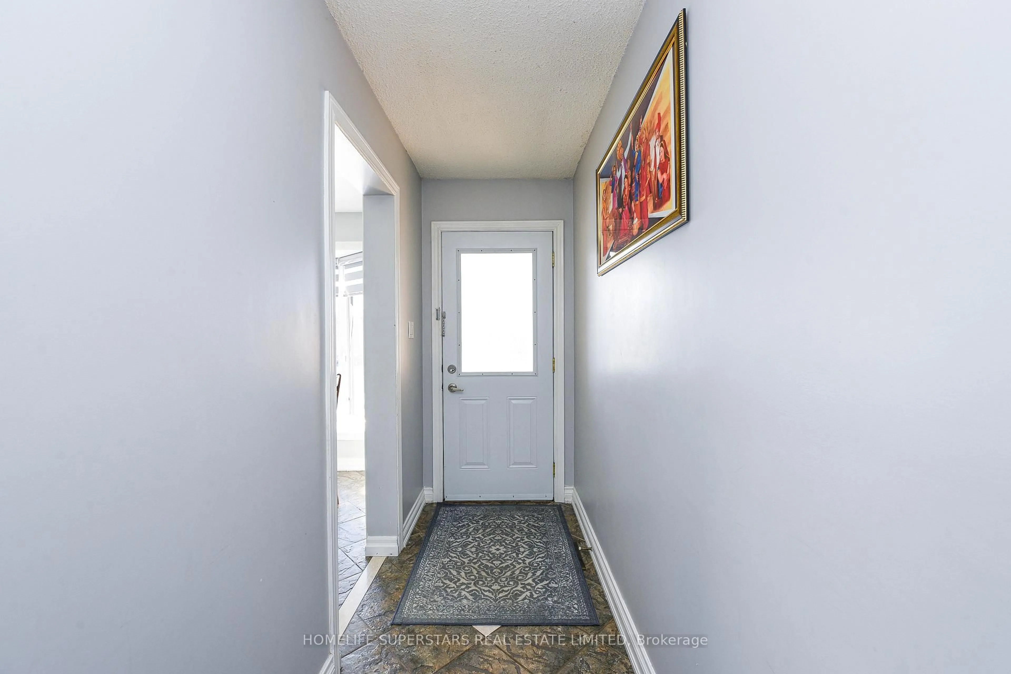 Indoor entryway for 5 Norbert Rd, Brampton Ontario L6Y 2J9