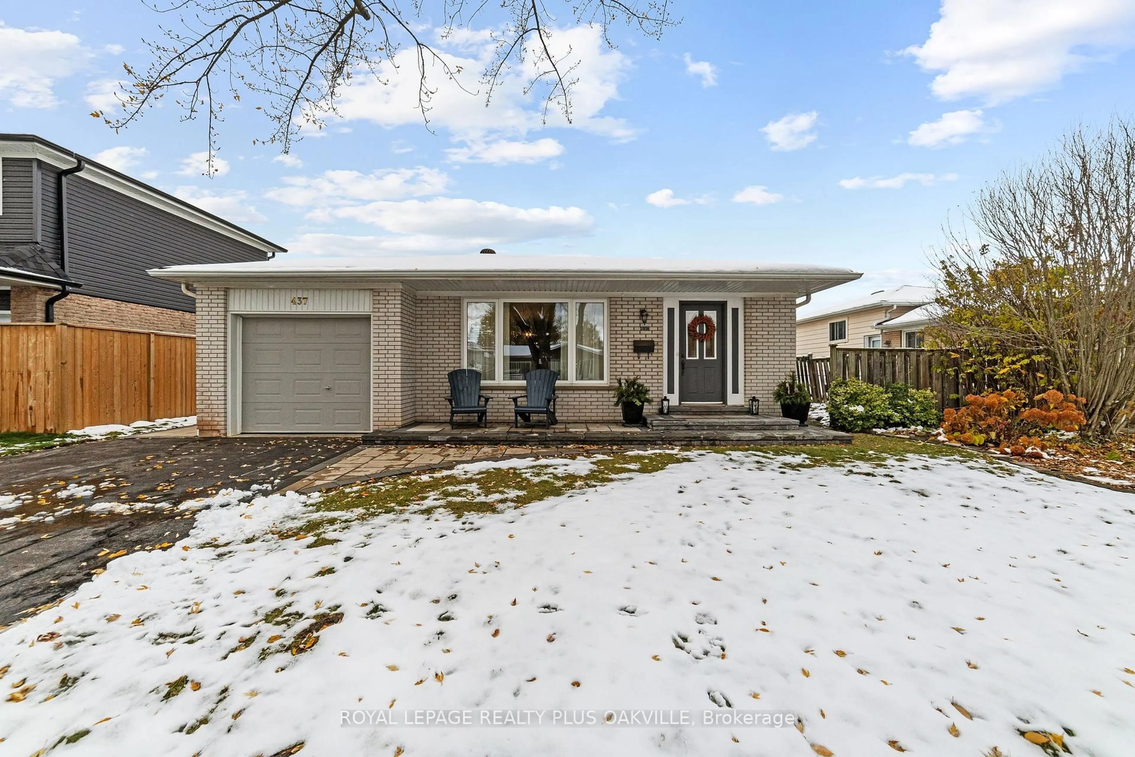 Unknown for 437 Withnell Cres, Oakville Ontario L6L 3M1