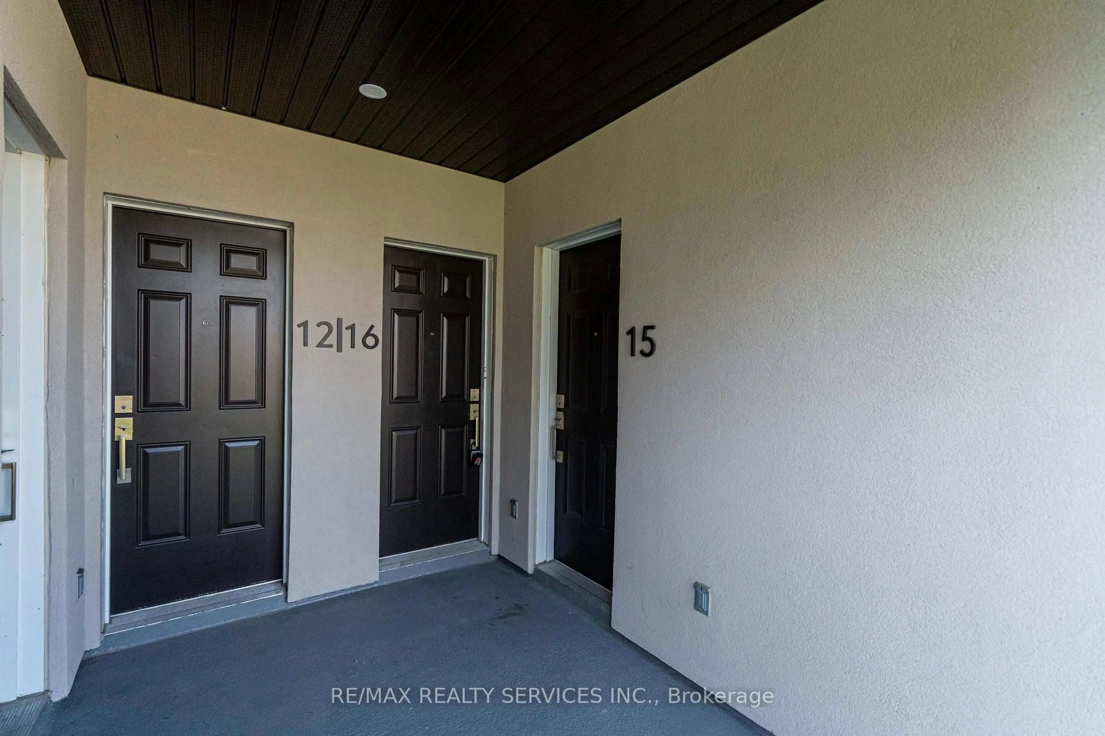 Indoor entryway for 4017 Hickory Dr #16, Mississauga Ontario L4W 0G6