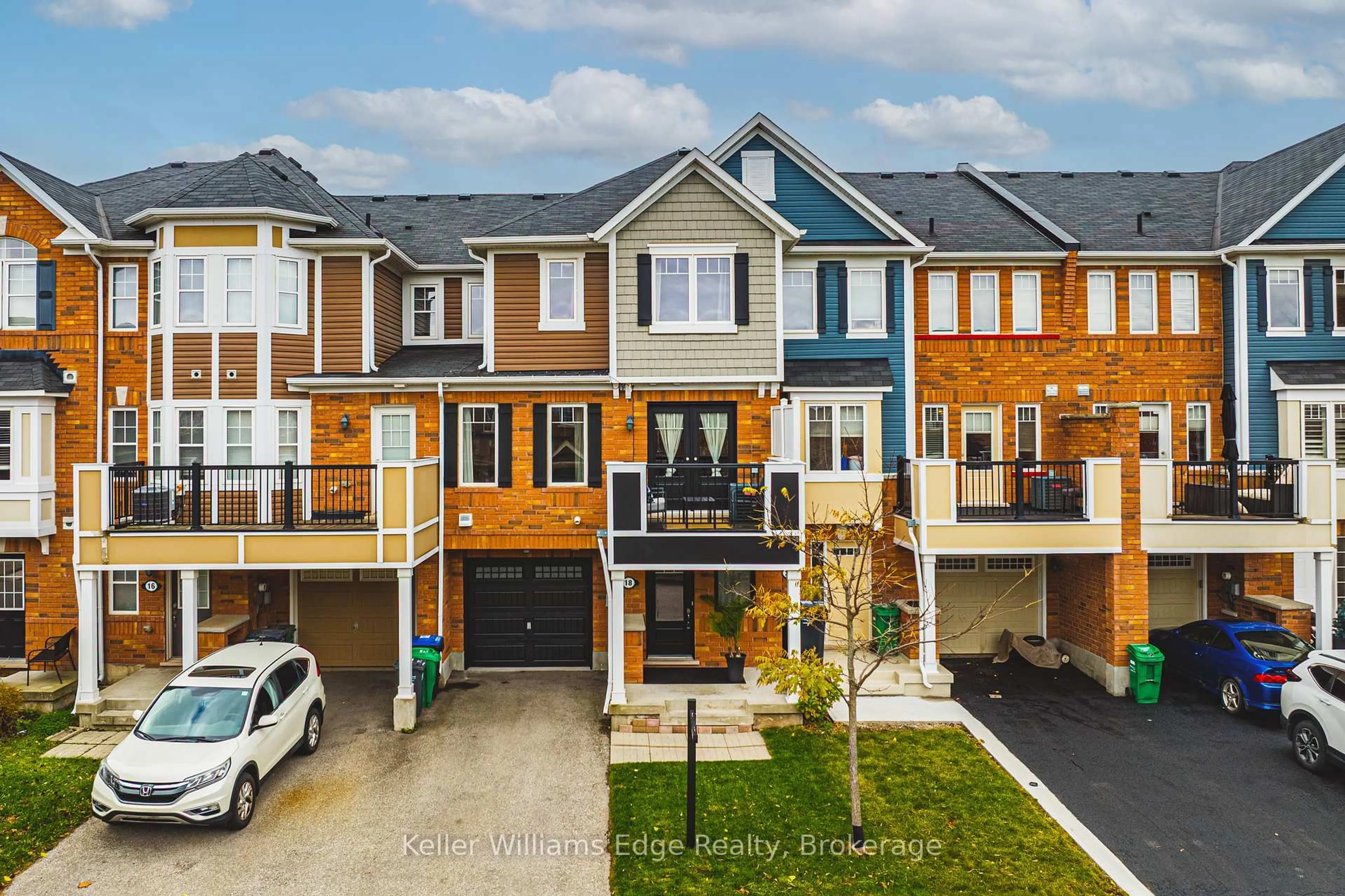 A pic from outside/outdoor area/front of a property/back of a property/a pic from drone, street for 18 Deancrest Rd, Brampton Ontario L7A 0W2