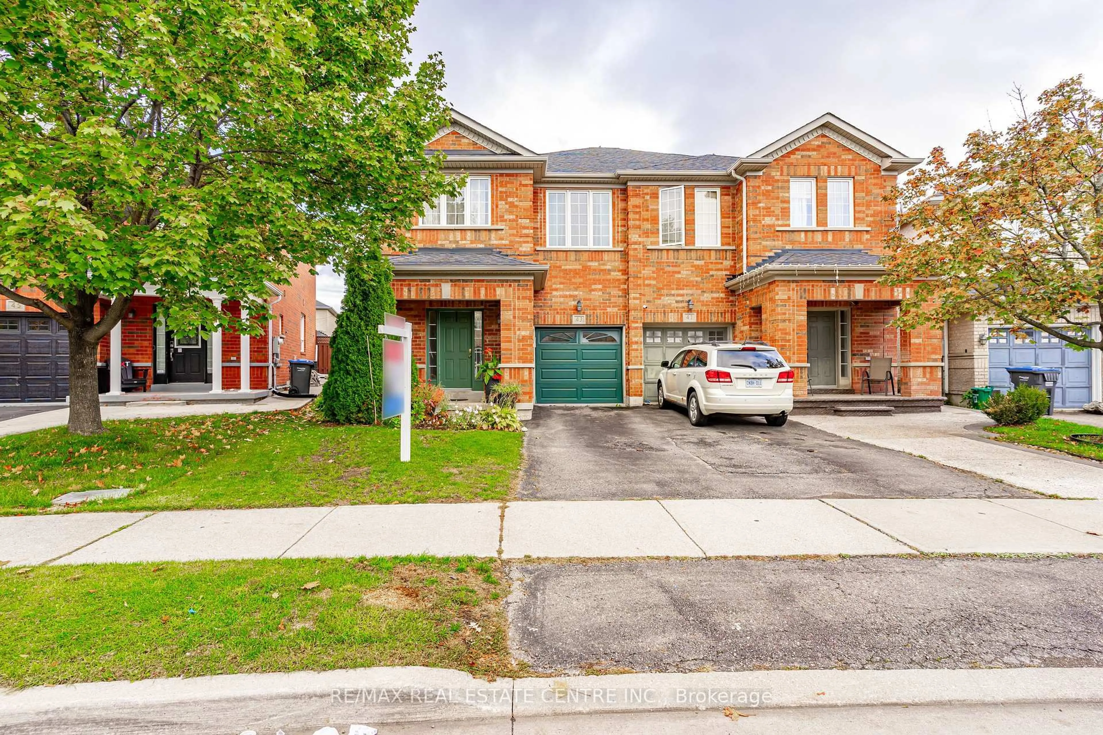 Home with brick exterior material, street for 43 Trumpet Valley Blvd, Brampton Ontario L7A 2Z8