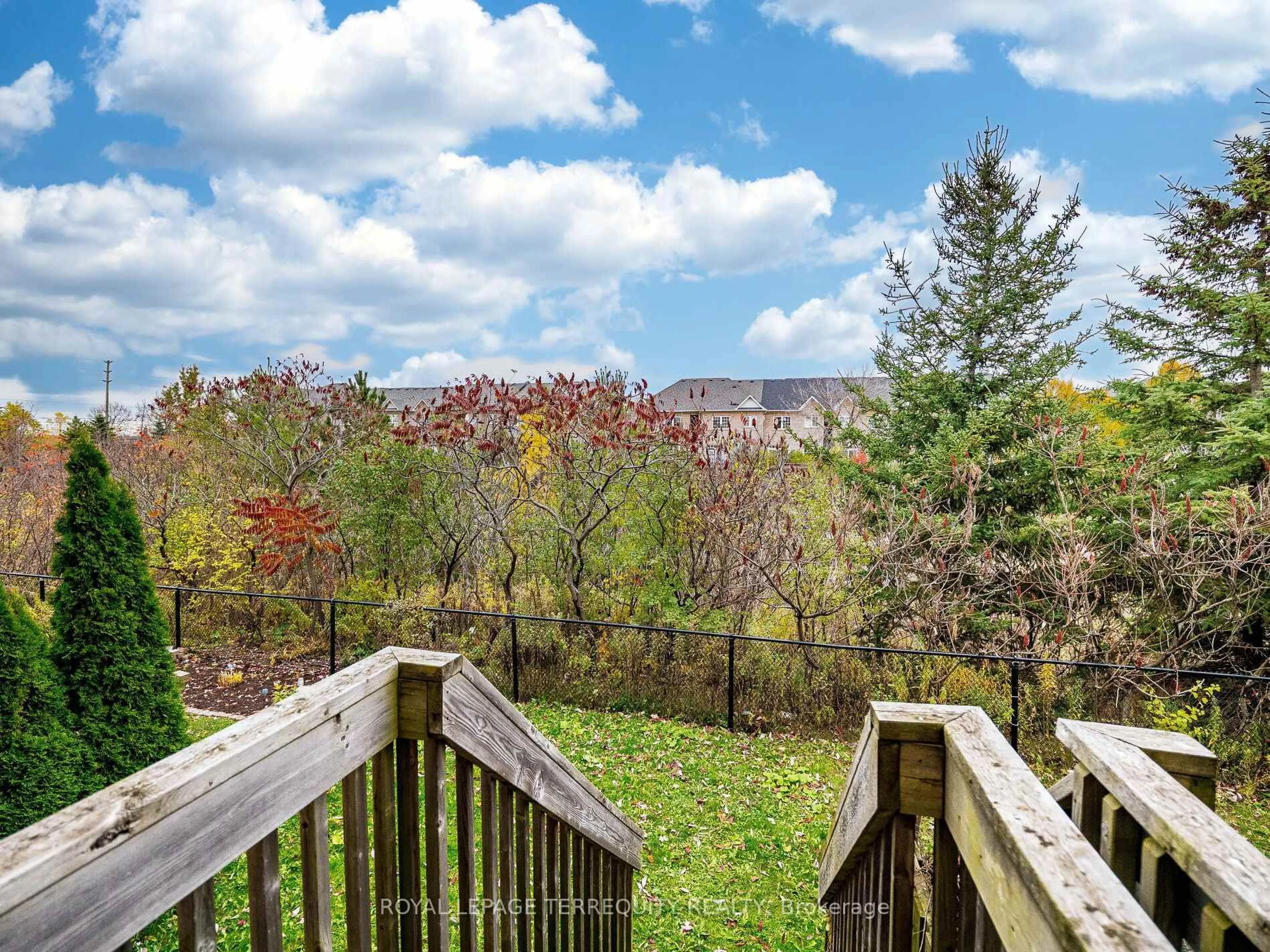 Patio, forest/trees view for 2171 Fiddlers Way #39, Oakville Ontario L6M 0R9