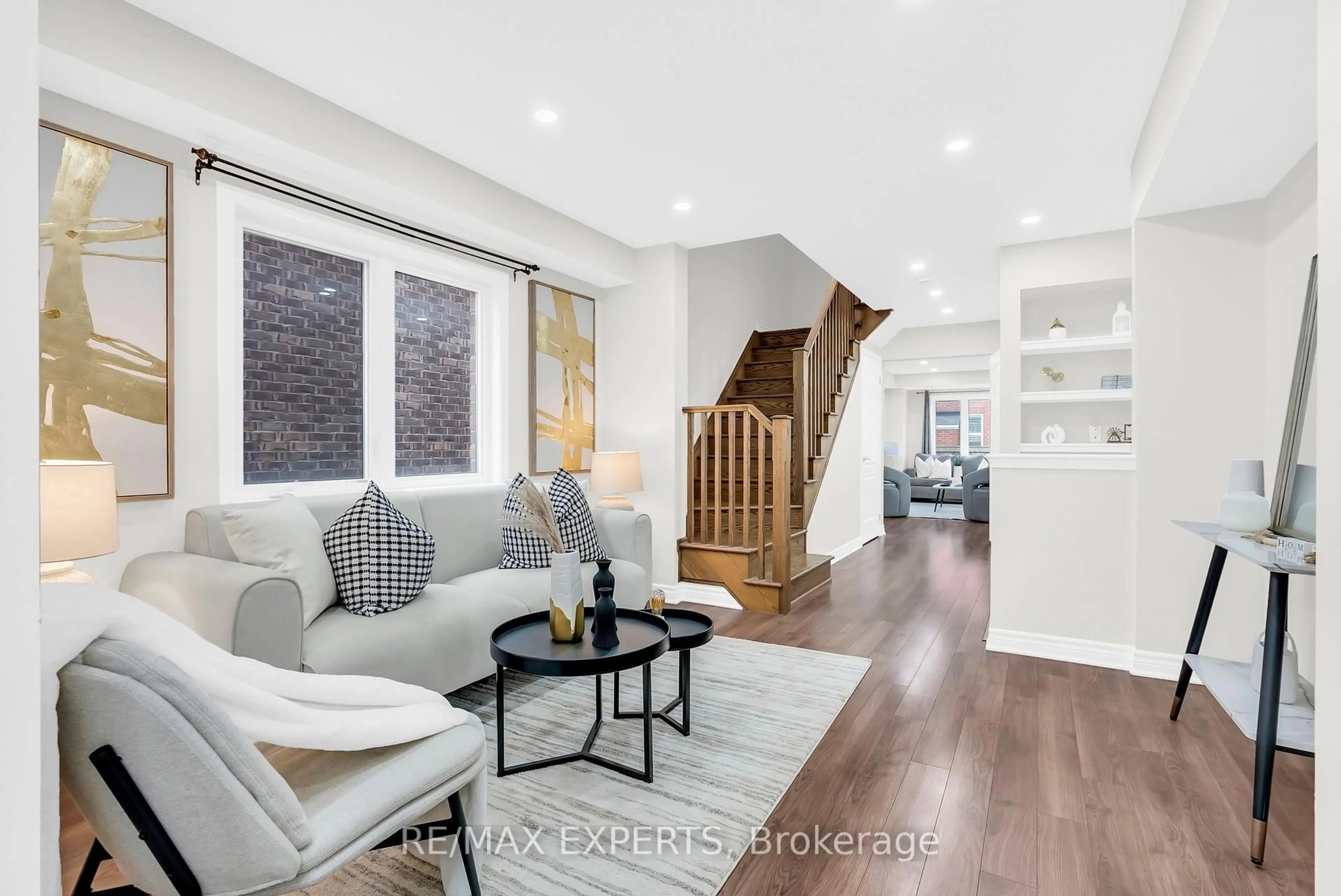 Living room with furniture, unknown for 1544 Gainer Cres, Milton Ontario L9T 8Y3