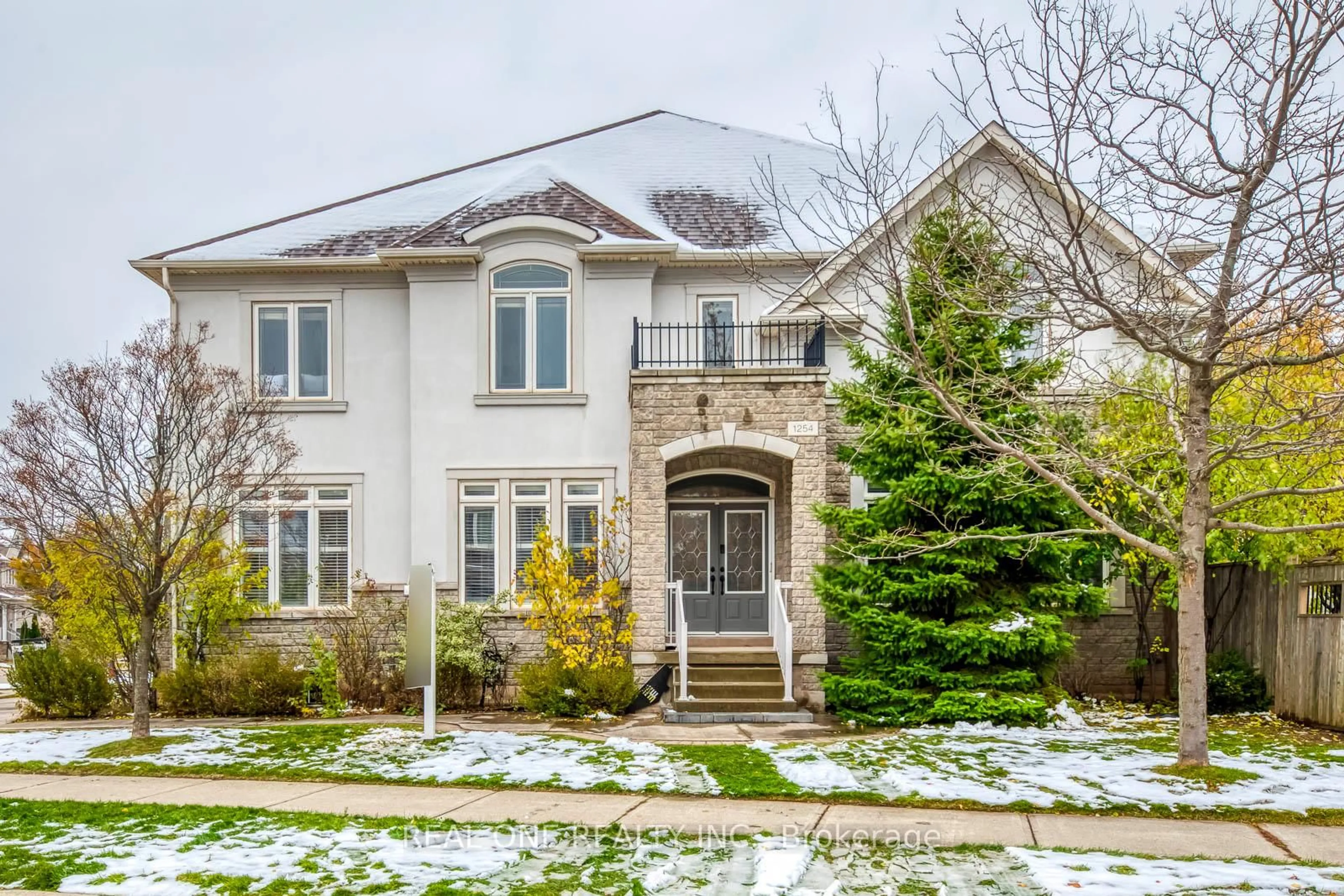 Home with brick exterior material, street for 1254 Jezero Cres, Oakville Ontario L6H 0B5