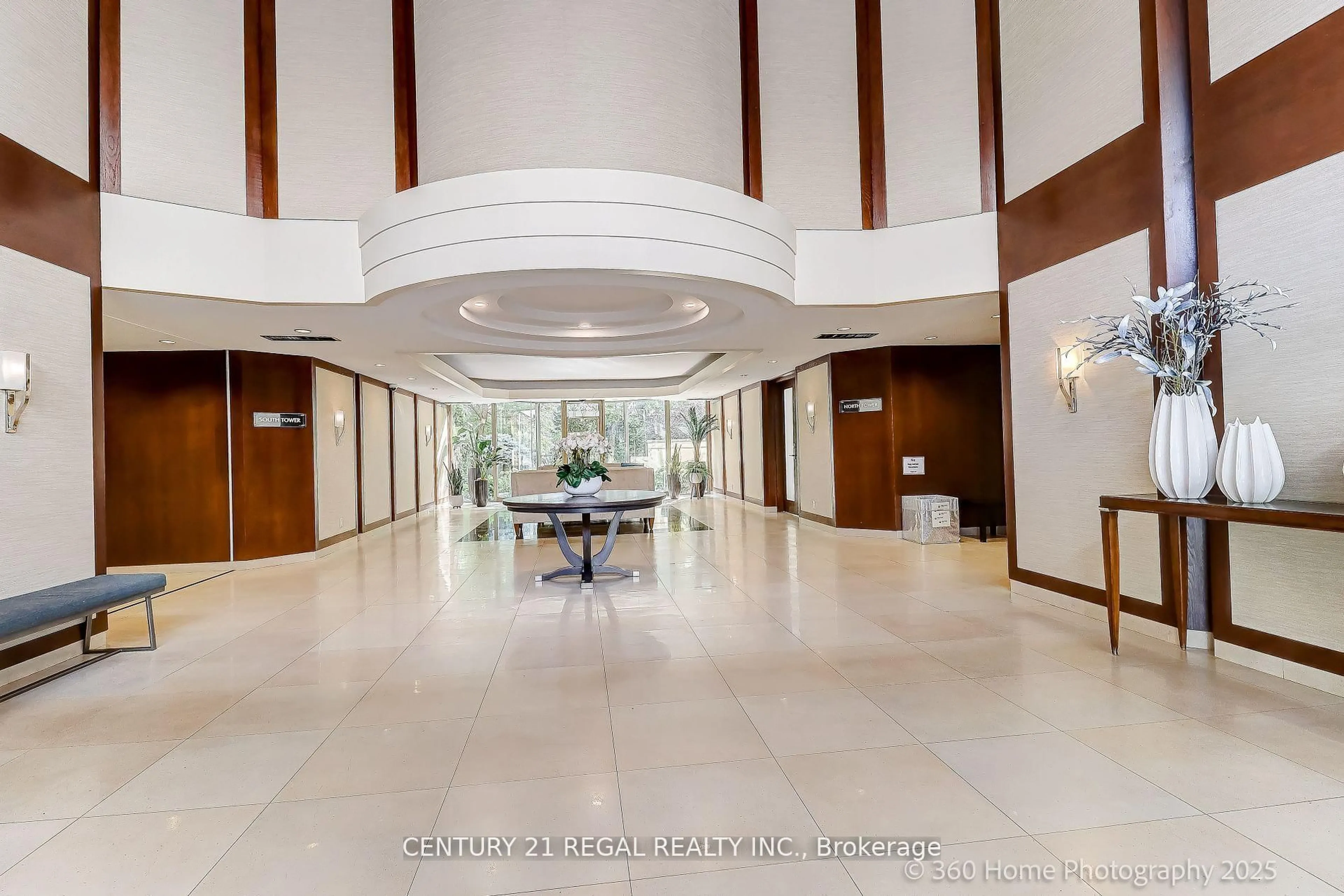 Indoor foyer for 2267 Lake Shore Blvd #308, Toronto Ontario M8V 3X2