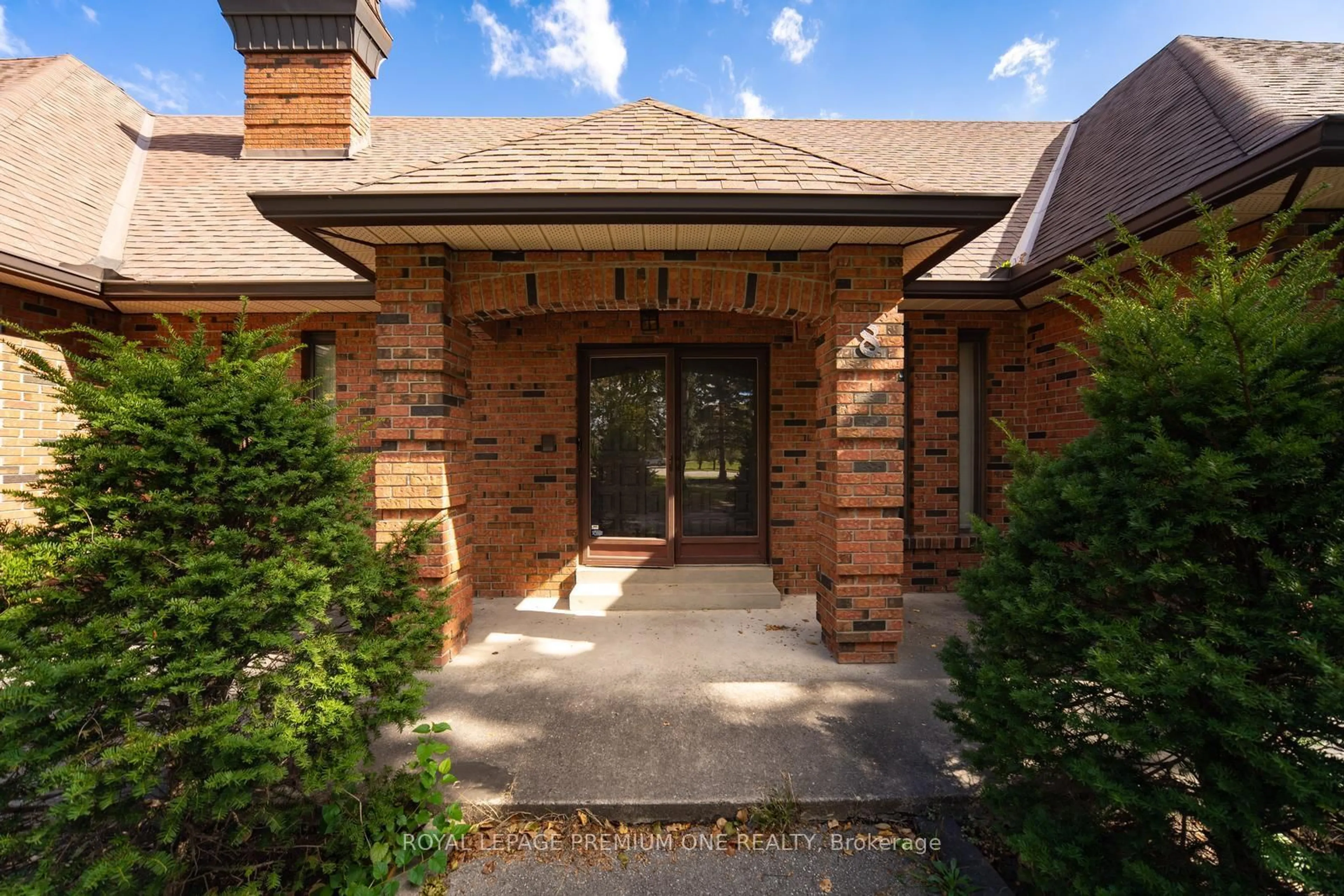 Home with brick exterior material, building for 8 Beamish Crt, Brampton Ontario L6P 0X8