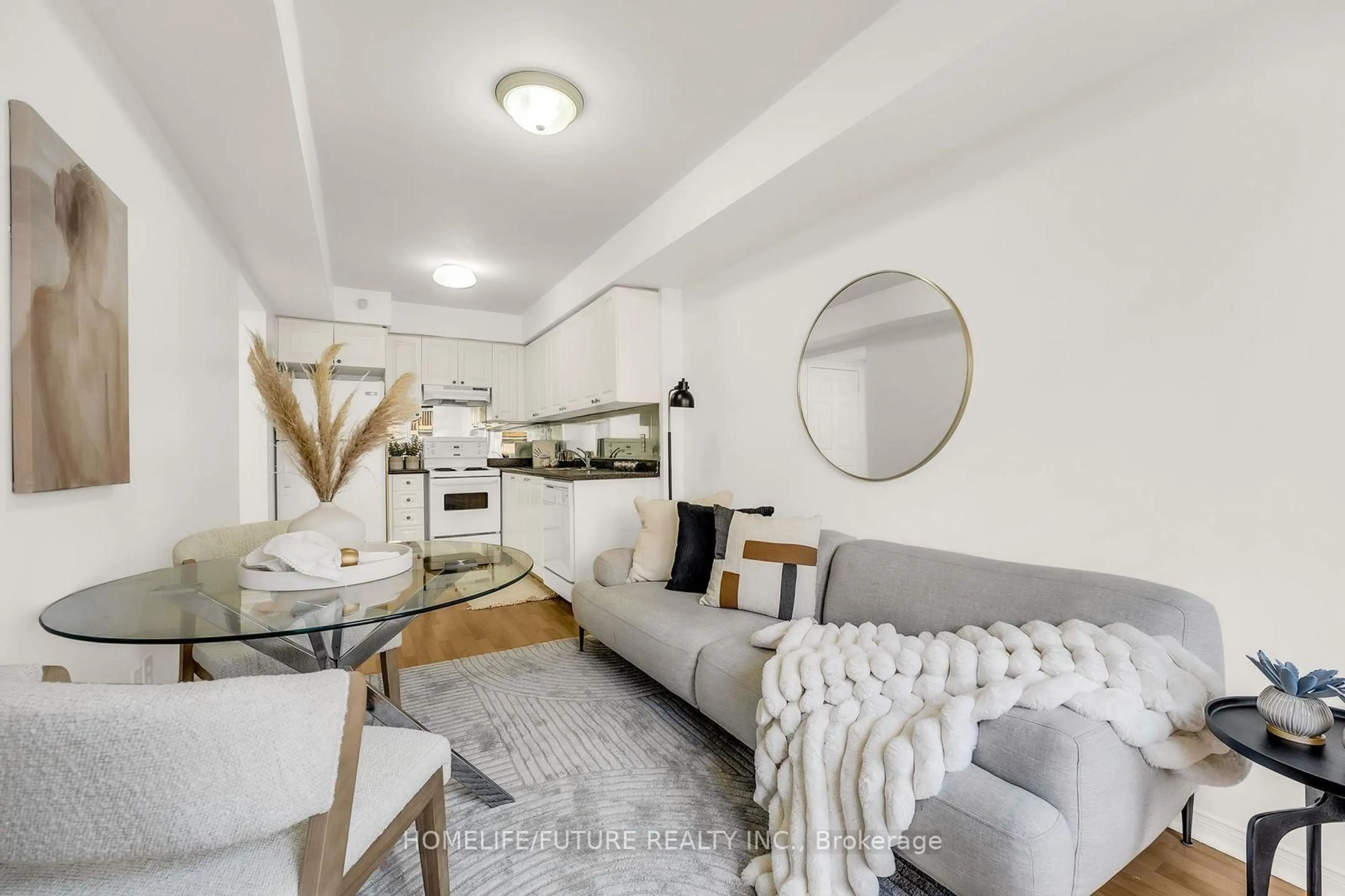 Living room with furniture, unknown for 4975 Southampton Dr #276, Mississauga Ontario L5M 8E5