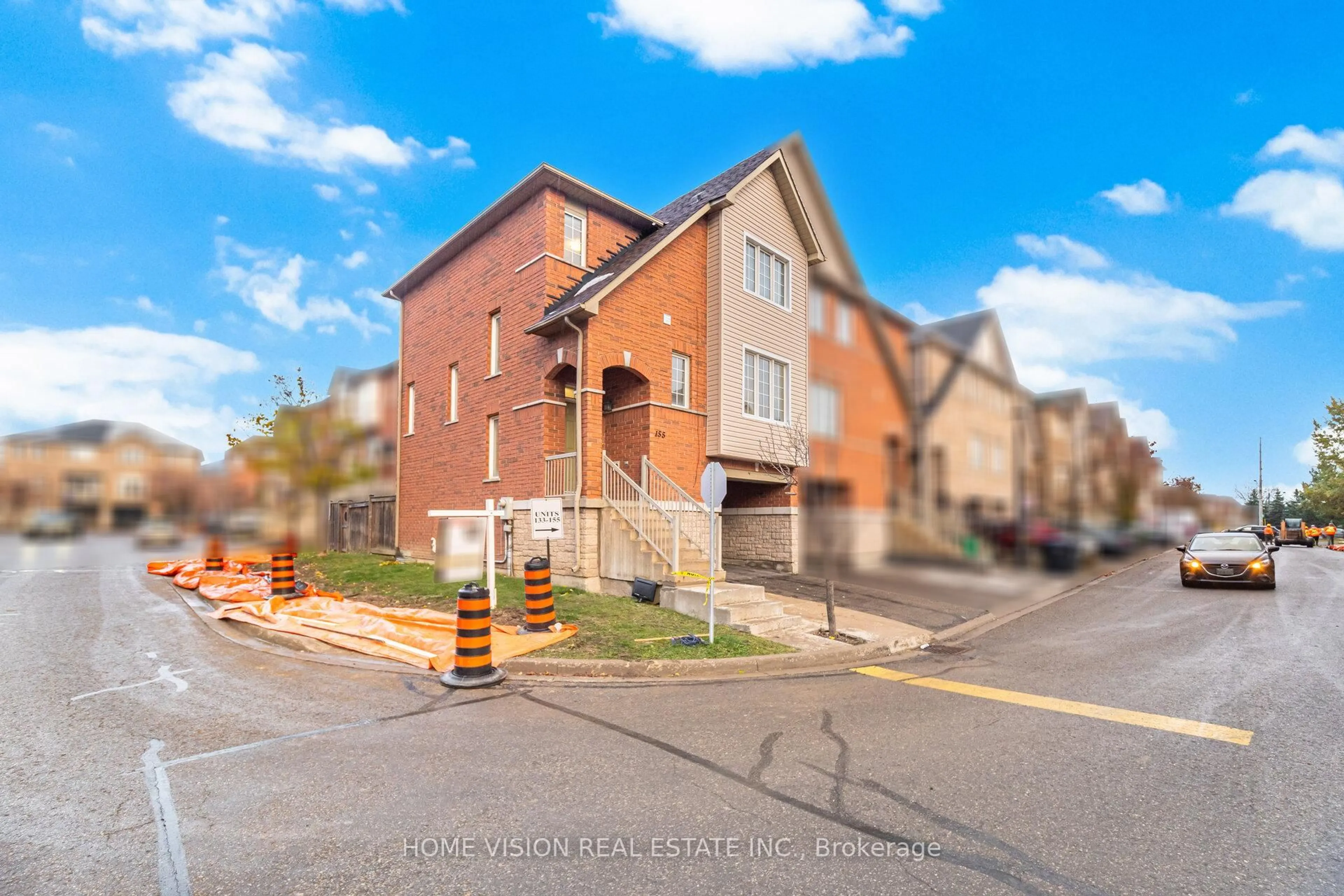 A pic from outside/outdoor area/front of a property/back of a property/a pic from drone, street for 7155 Magistrate Terr #155, Mississauga Ontario L5W 1Y9