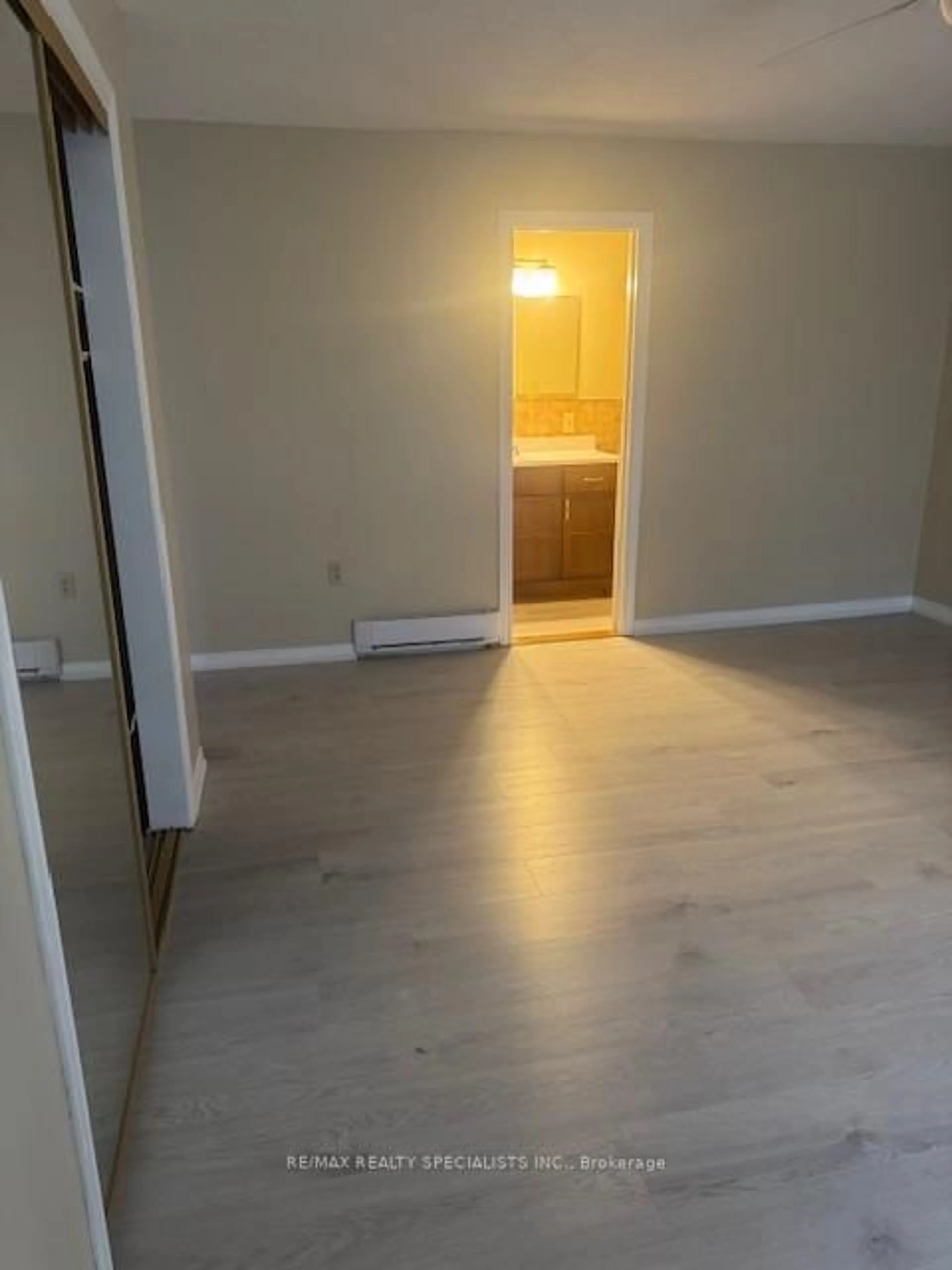 A pic of a room for 70 Bythia St, Orangeville Ontario L9W 2S5