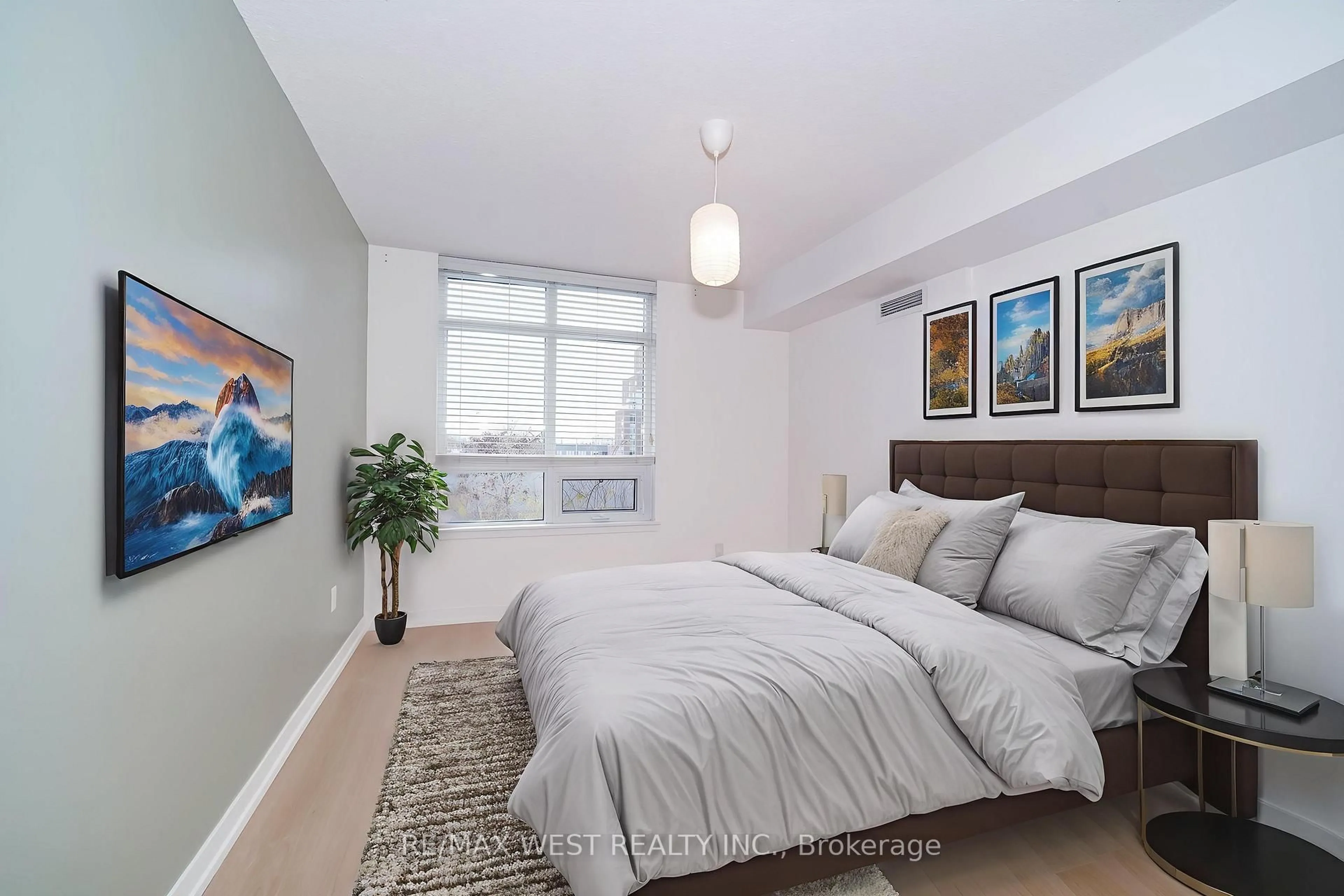 Bedroom with bed, unknown for 816 Lansdowne Ave #420, Toronto Ontario M6H 4K6