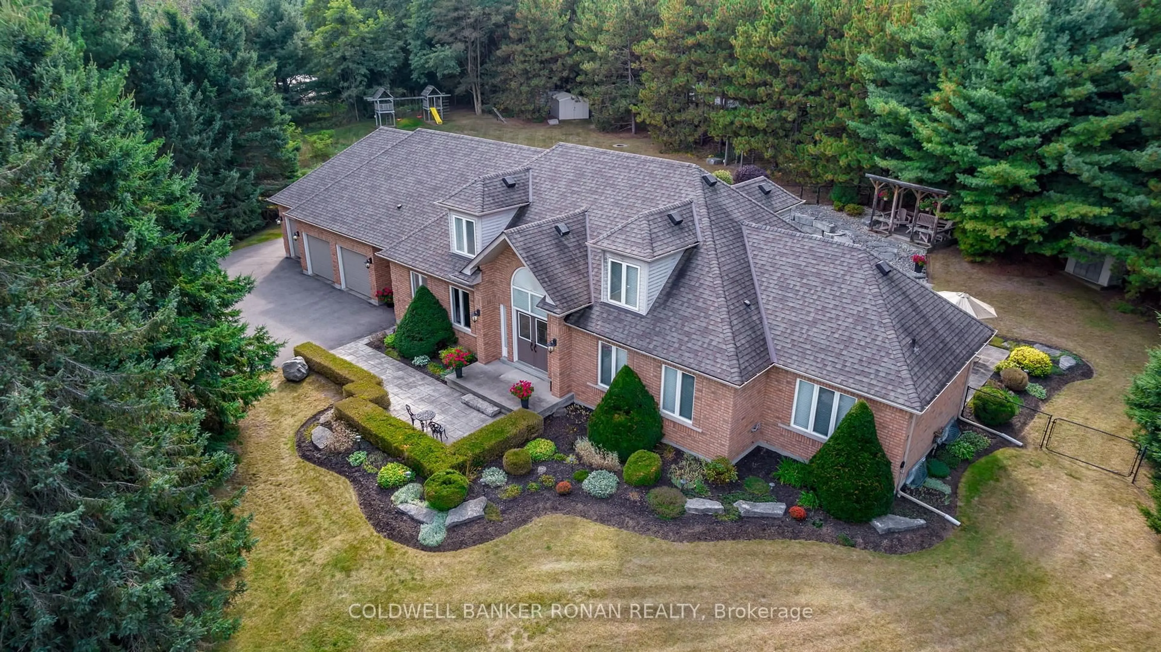 A pic from outside/outdoor area/front of a property/back of a property/a pic from drone, unknown for 16 Indiana Dr, Caledon Ontario L7E 0C6