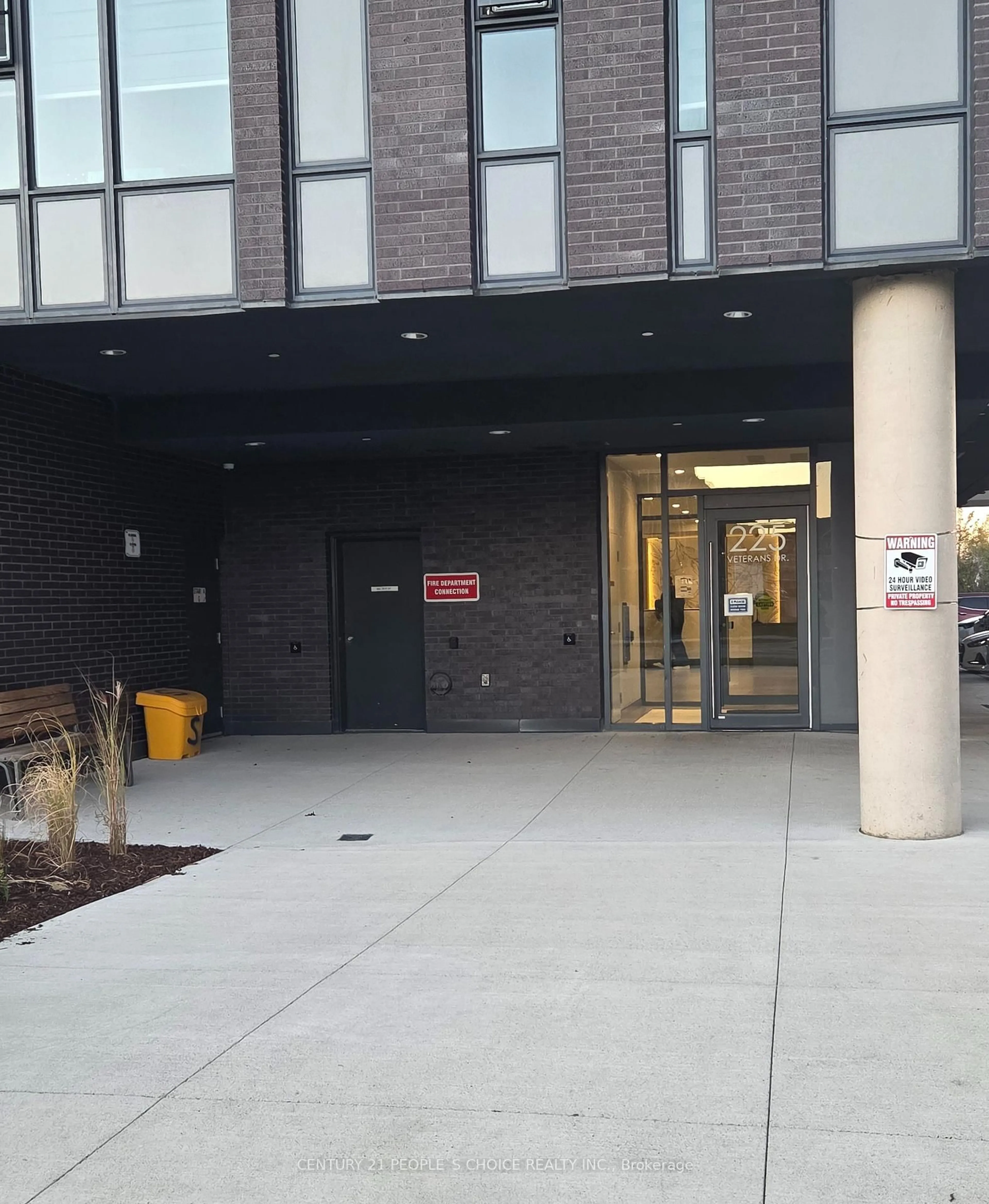 Indoor foyer for 225 Veterans Dr #1203, Brampton Ontario L7A 5L7