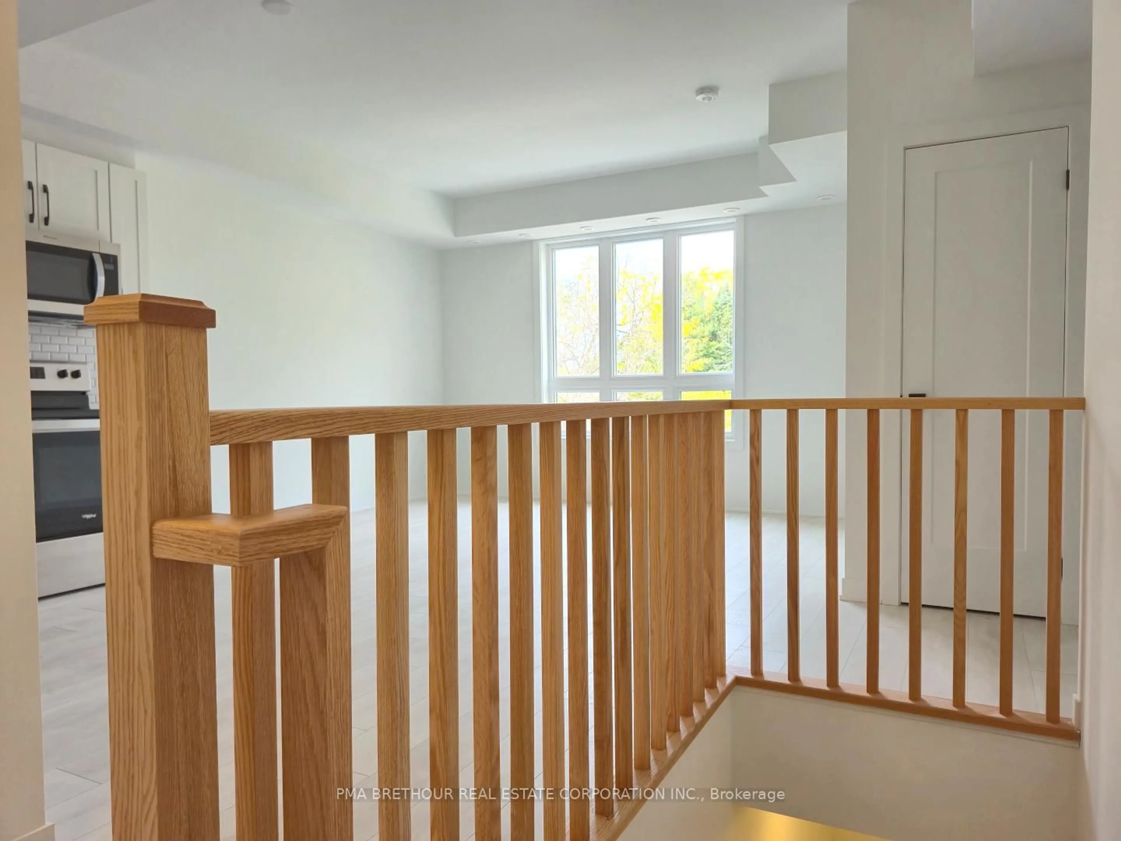 Unknown for 4045 Hickory Dr #3, Mississauga Ontario L4W 0G6