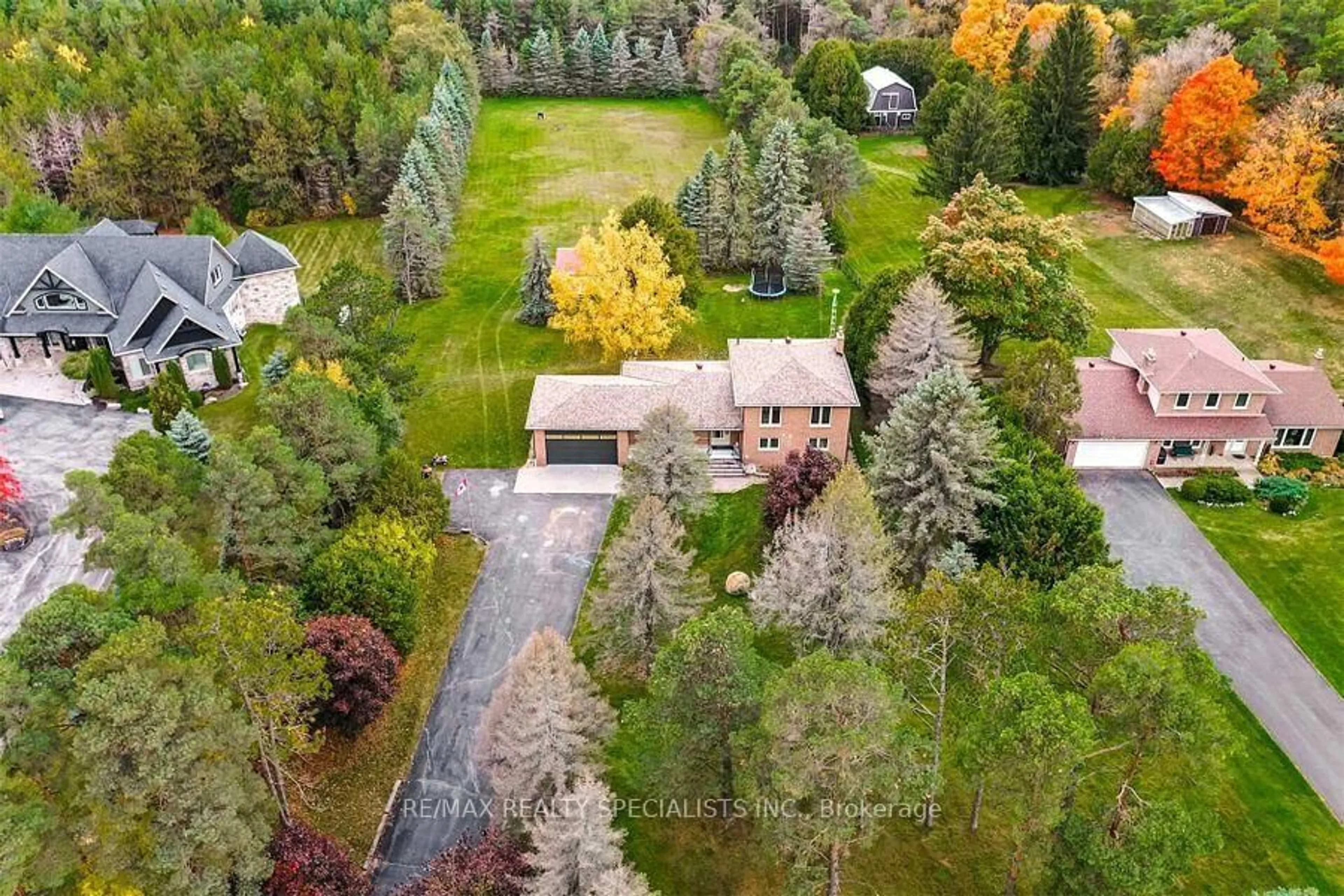 A pic from outside/outdoor area/front of a property/back of a property/a pic from drone, forest/trees view for 17374 Mount Pleasant Rd, Caledon Ontario L7E 3M8
