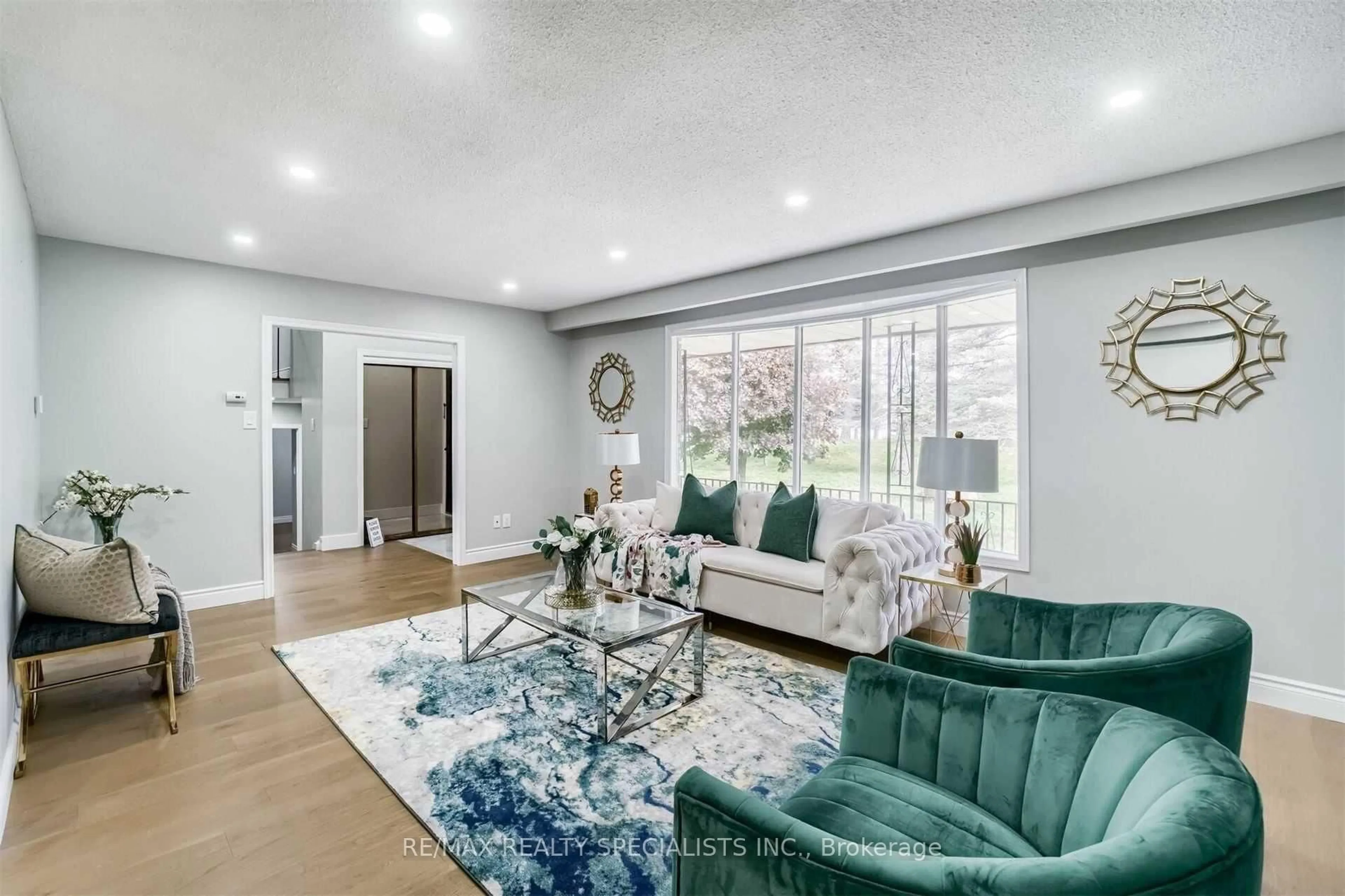 Living room with furniture, unknown for 17374 Mount Pleasant Rd, Caledon Ontario L7E 3M8