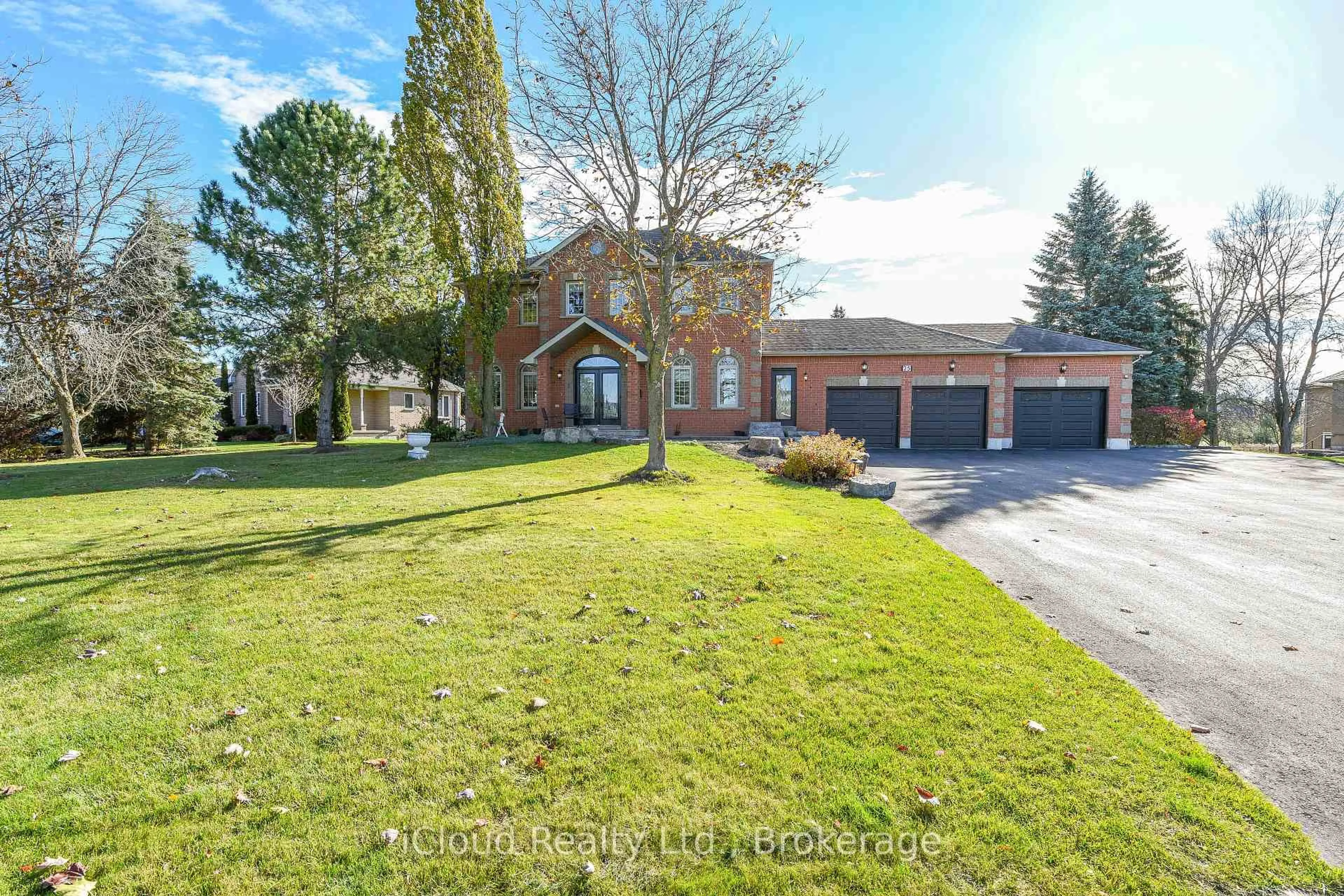 A pic from outside/outdoor area/front of a property/back of a property/a pic from drone, street for 25 Giles Rd, Caledon Ontario L7K 0B6