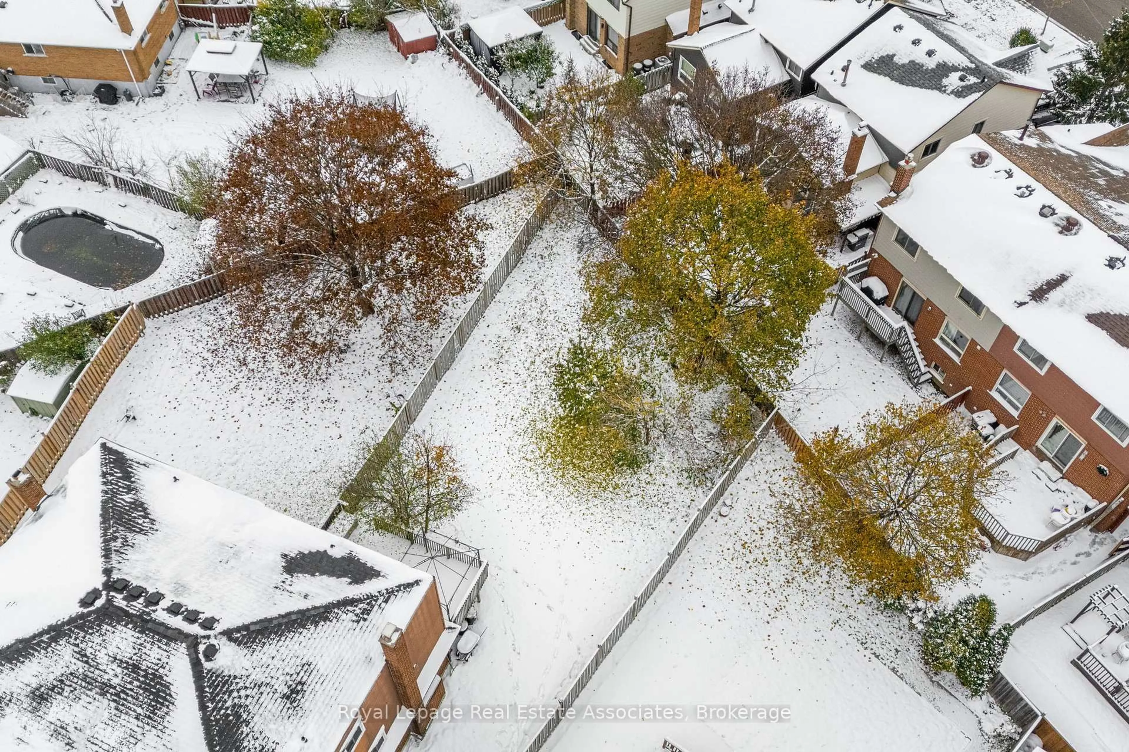 A pic from outside/outdoor area/front of a property/back of a property/a pic from drone, street for 97 Bruce Beer Dr, Brampton Ontario L6V 2Z7