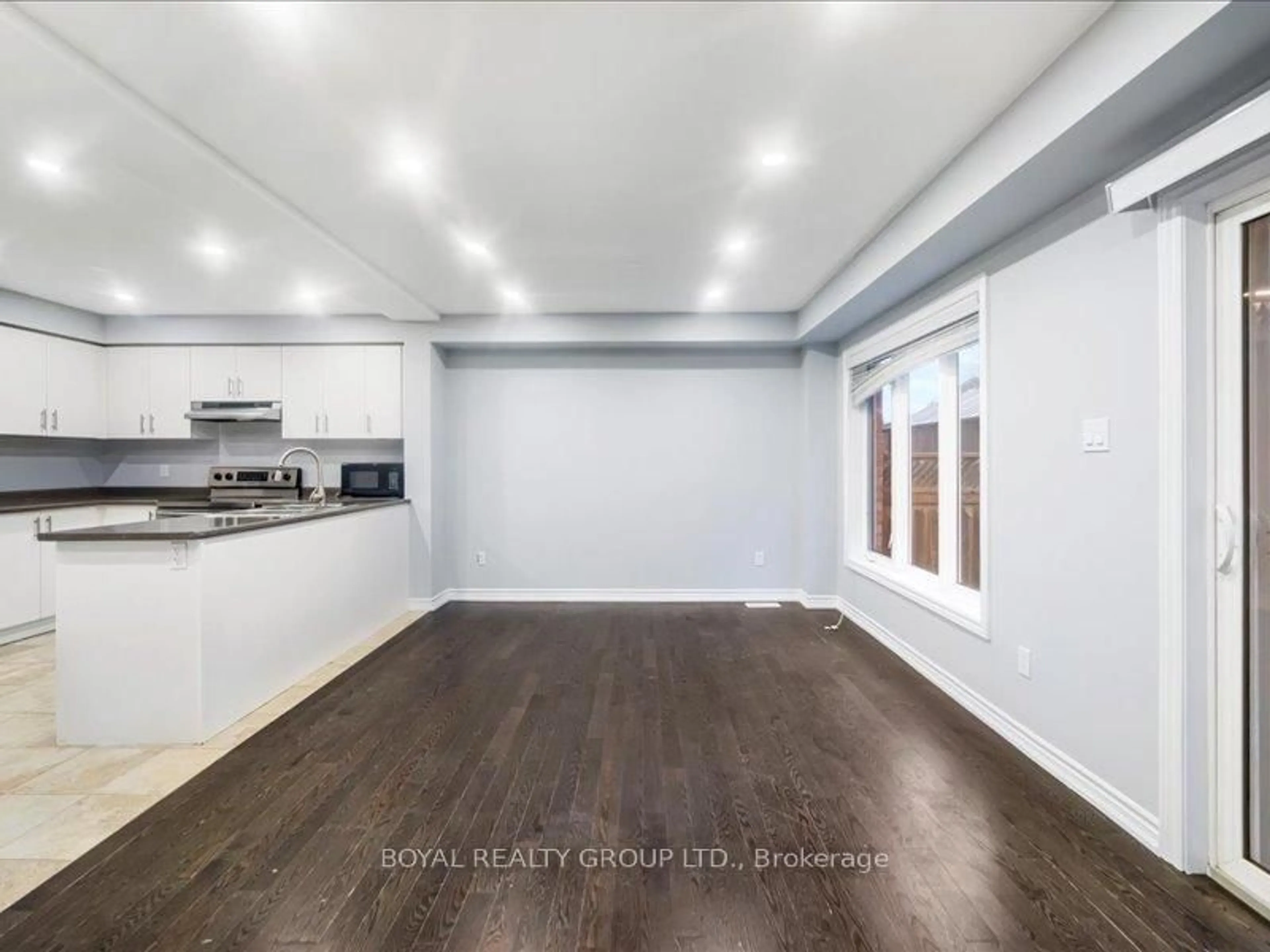 Open concept kitchen, unknown for 48 C Line #104, Orangeville Ontario L9W 6X9