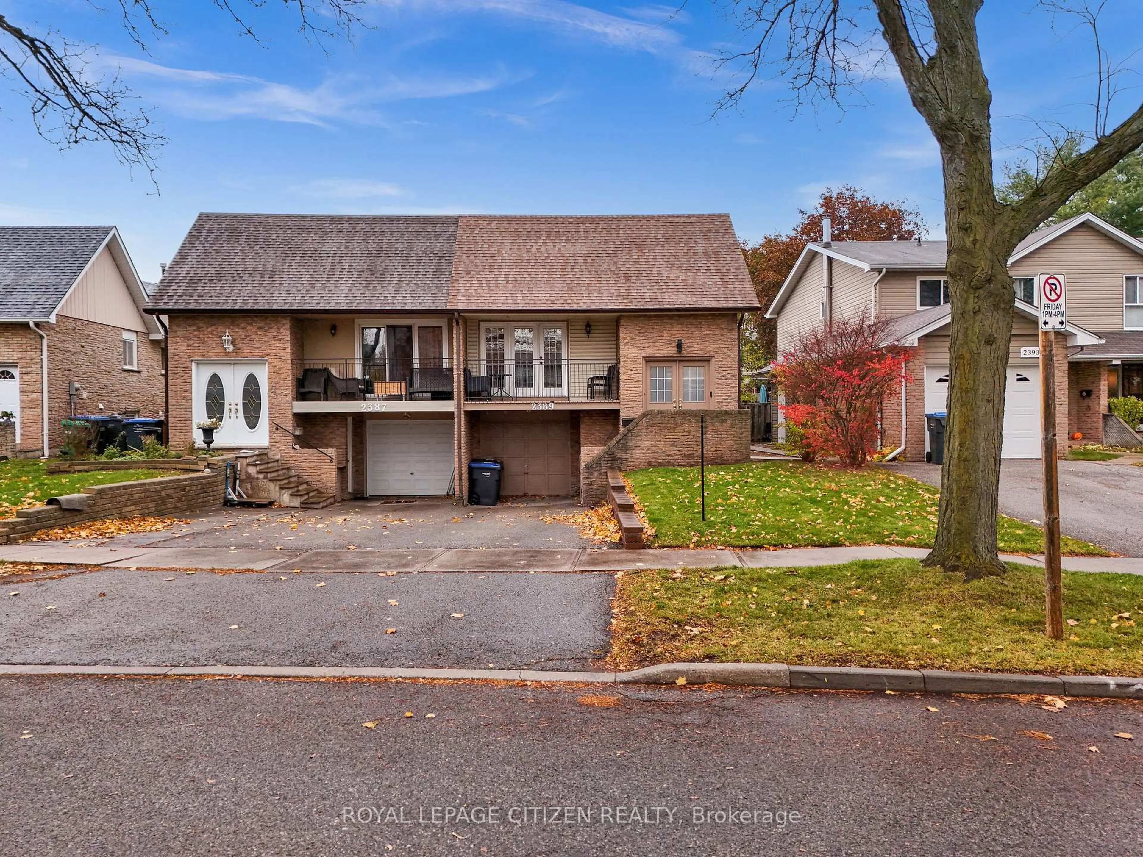 Home with brick exterior material, street for 2389 Cobbinshaw Circ, Mississauga Ontario L5N 2G2