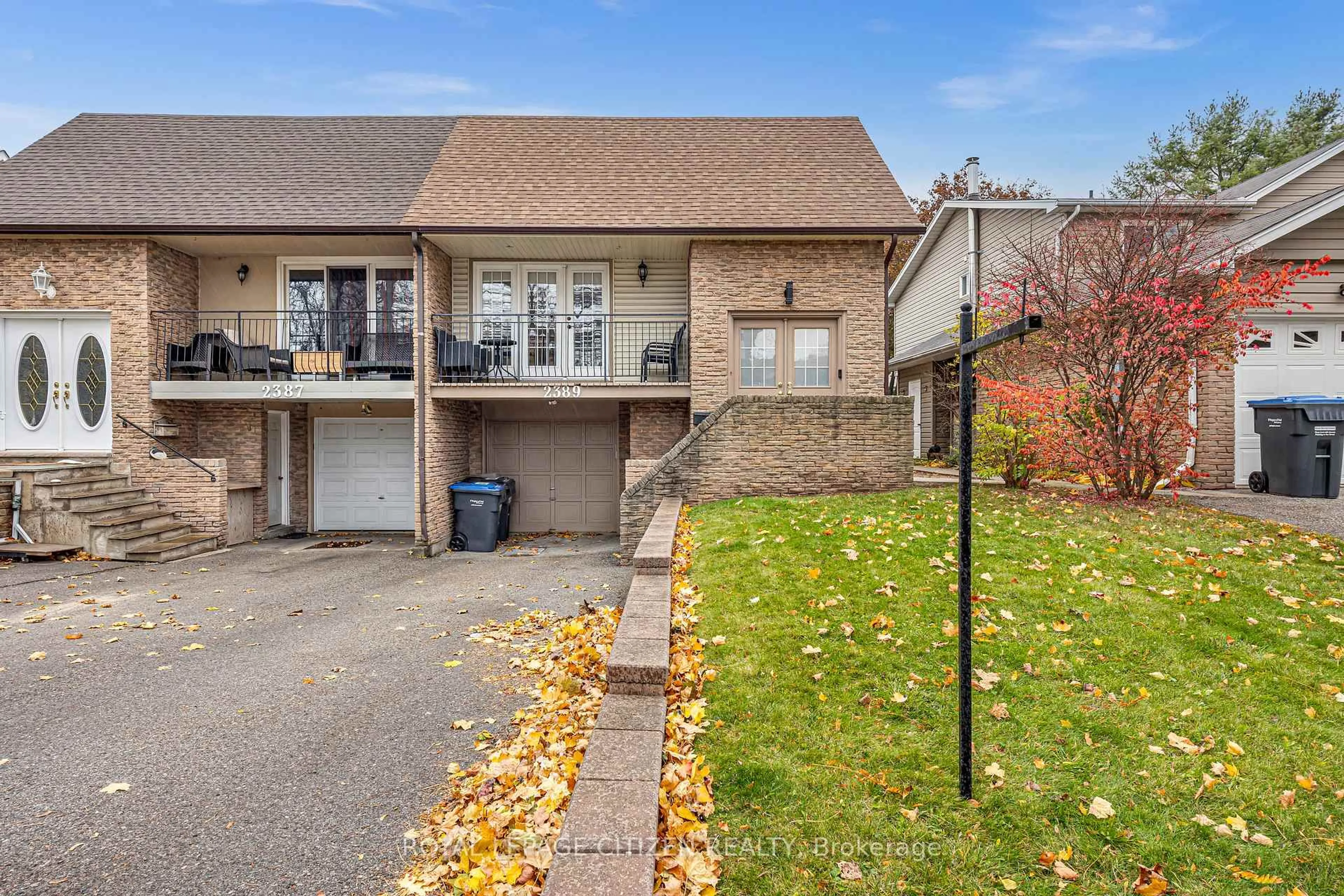 Patio, street for 2389 Cobbinshaw Circ, Mississauga Ontario L5N 2G2