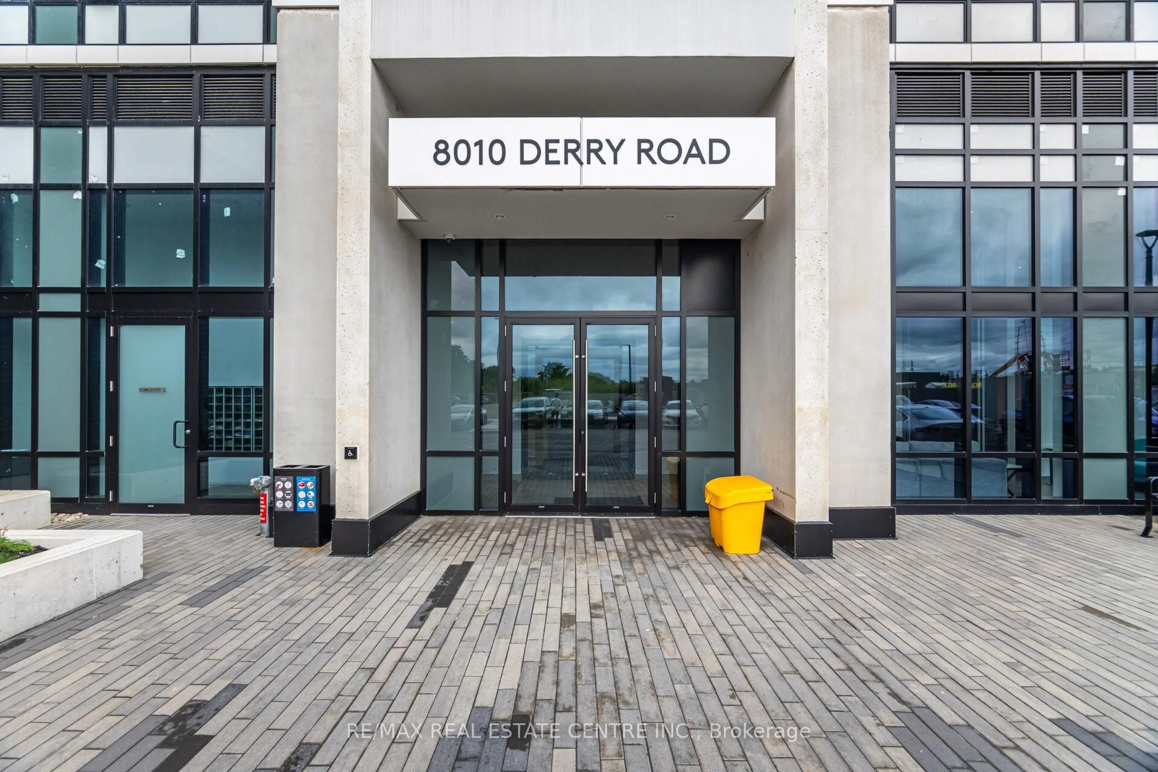 Lobby for 8010 Derry Rd #201, Milton Ontario L9T 9N3