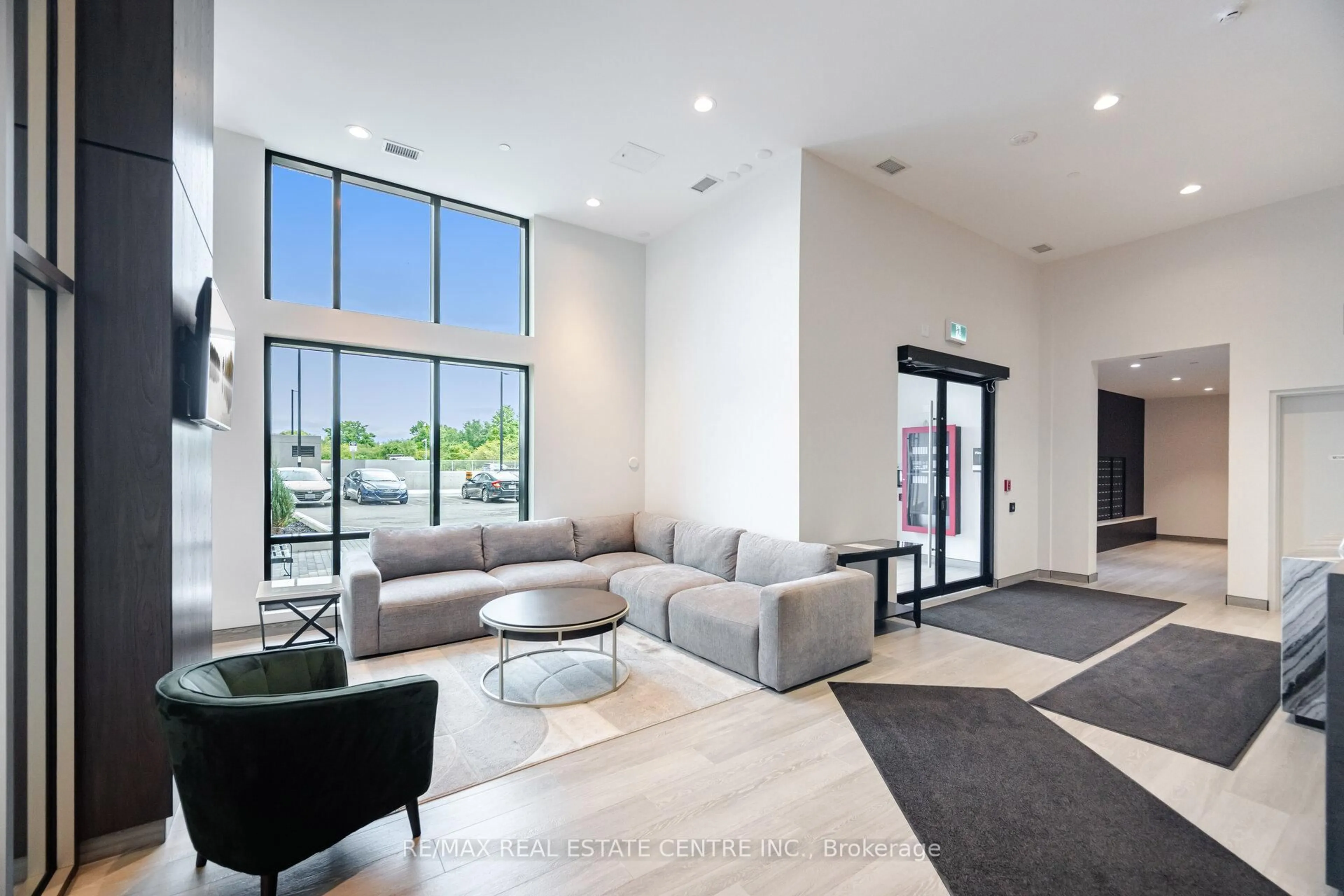 Unknown for 8010 Derry Rd #201, Milton Ontario L9T 9N3