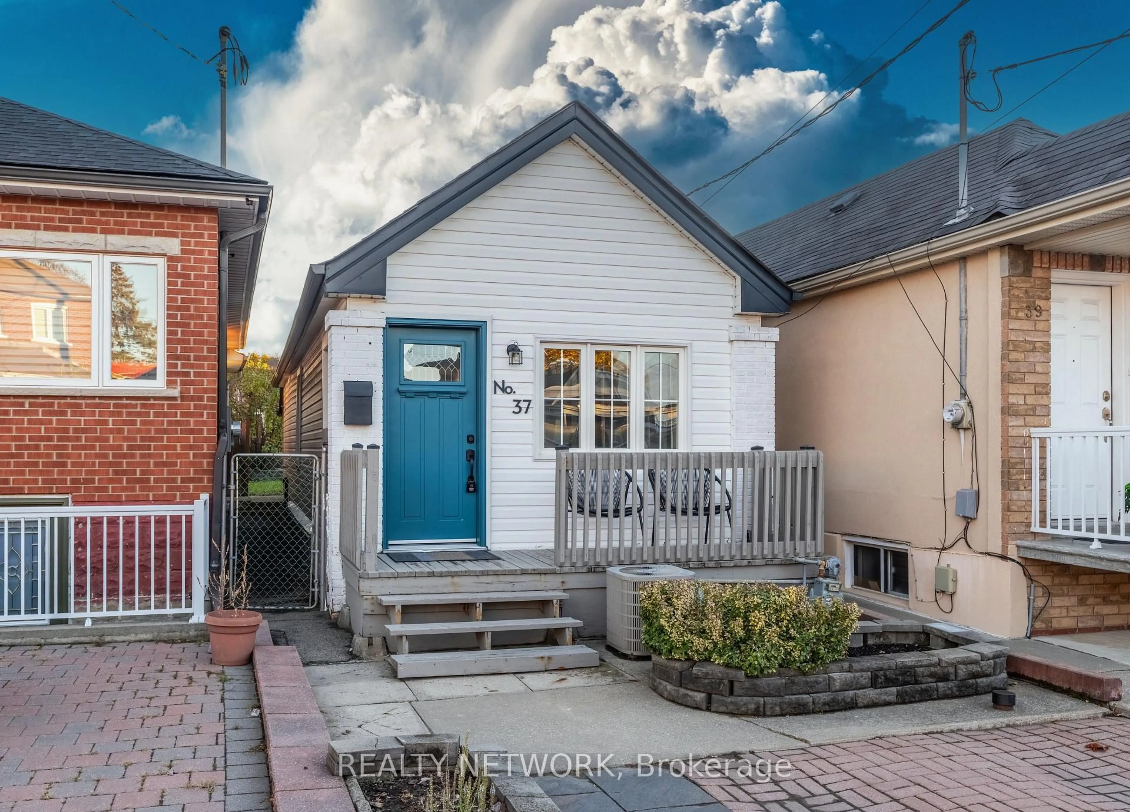 Unknown for 37 Florence Cres, Toronto Ontario M6N 4E6