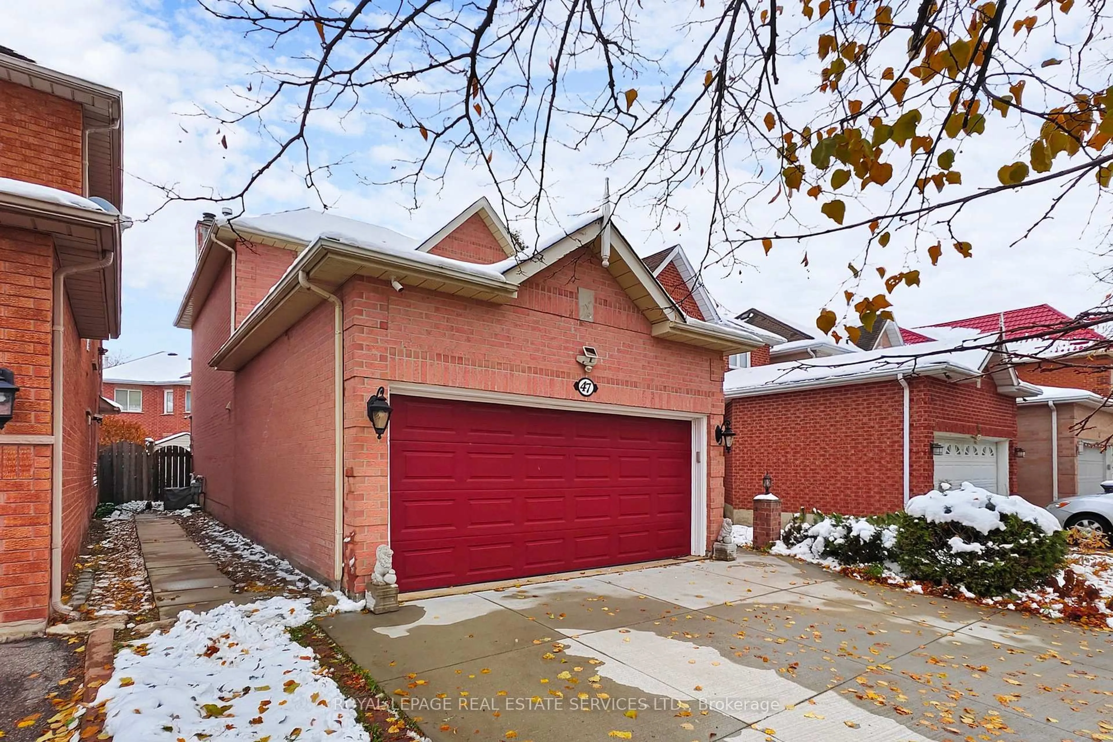 Home with brick exterior material, street for 47 Hood Cres, Brampton Ontario L6Y 4S7