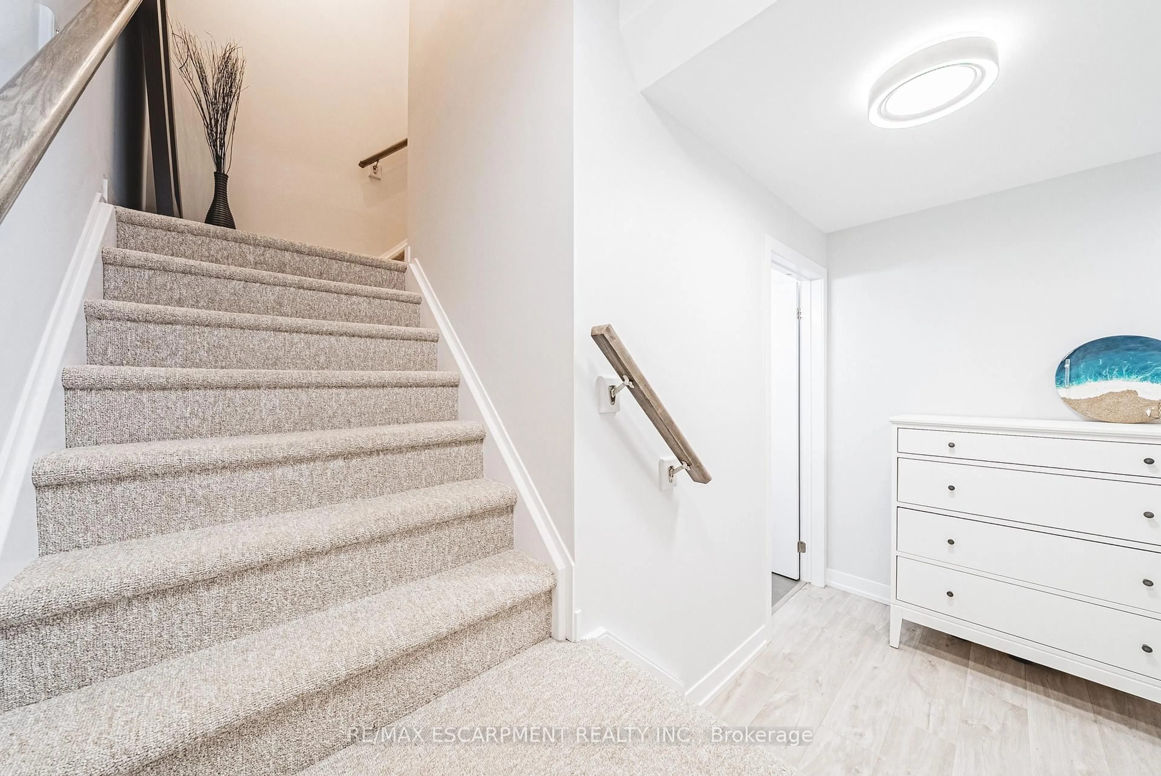 Stairs for 2486 Old Bronte Rd #329, Oakville Ontario L6M 0Y4