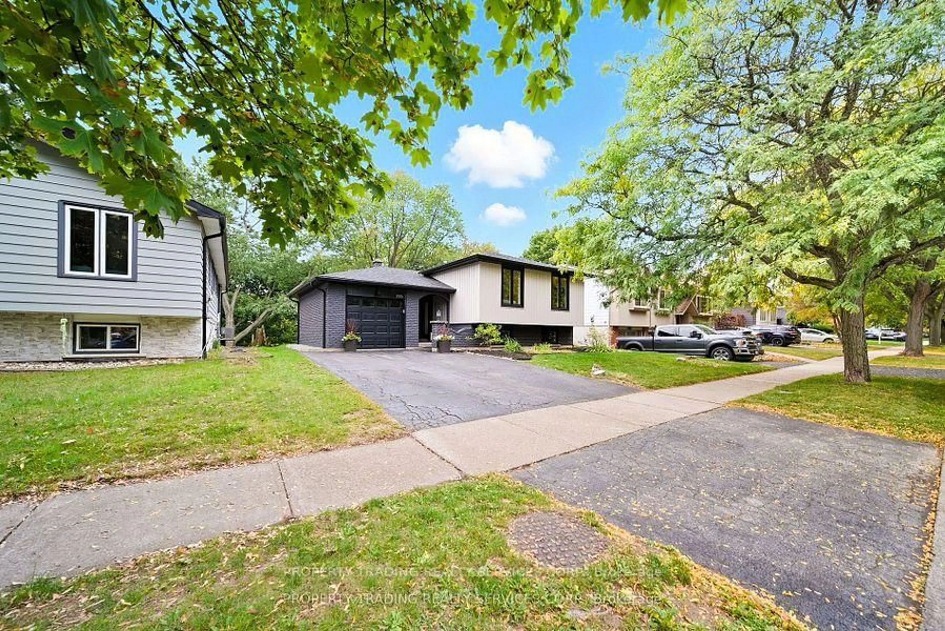 Unknown for 696 Francis Rd, Burlington Ontario L7T 3X7