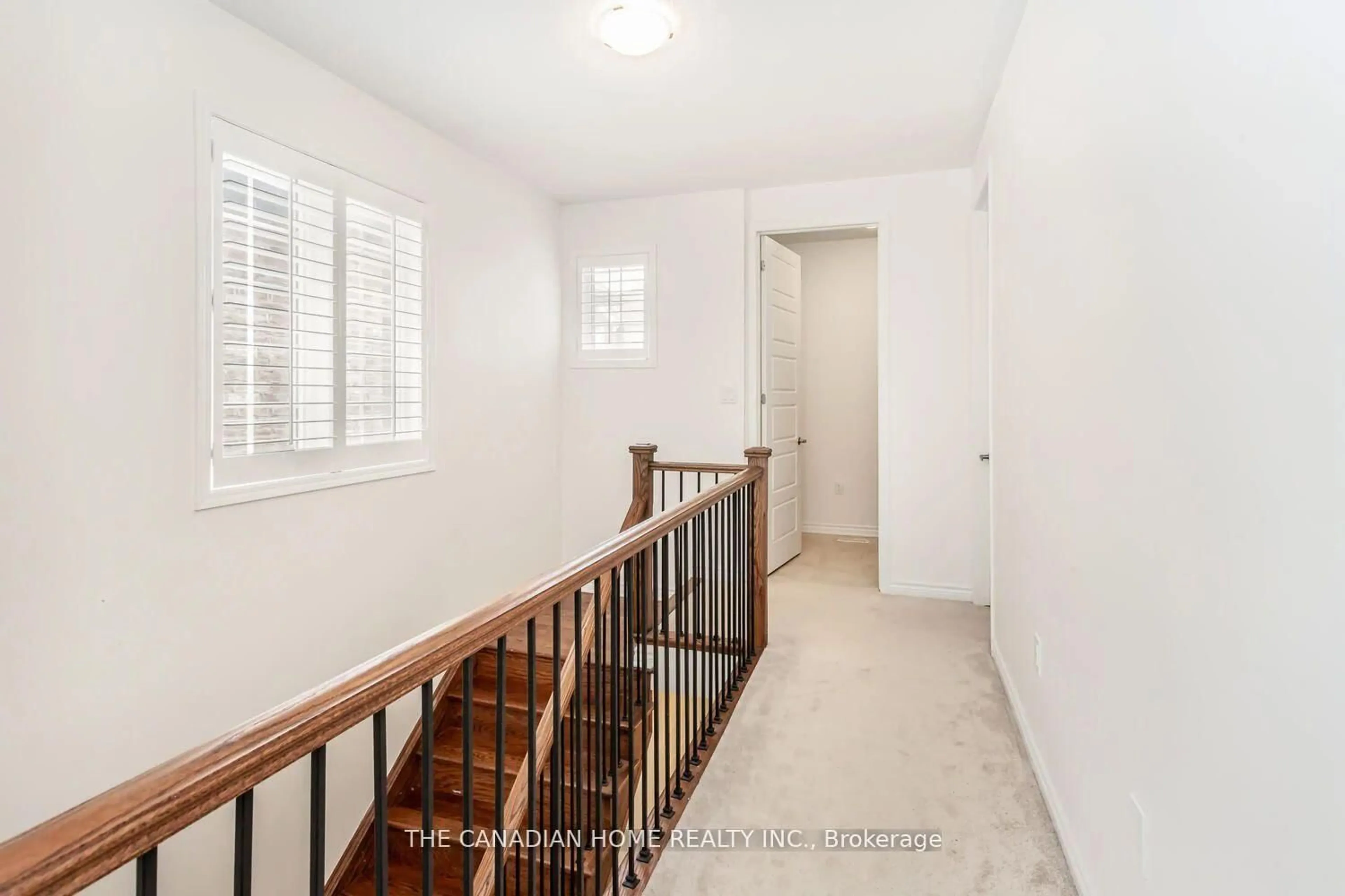 Unknown for 1261 Rose Way, Milton Ontario L9E 1M1