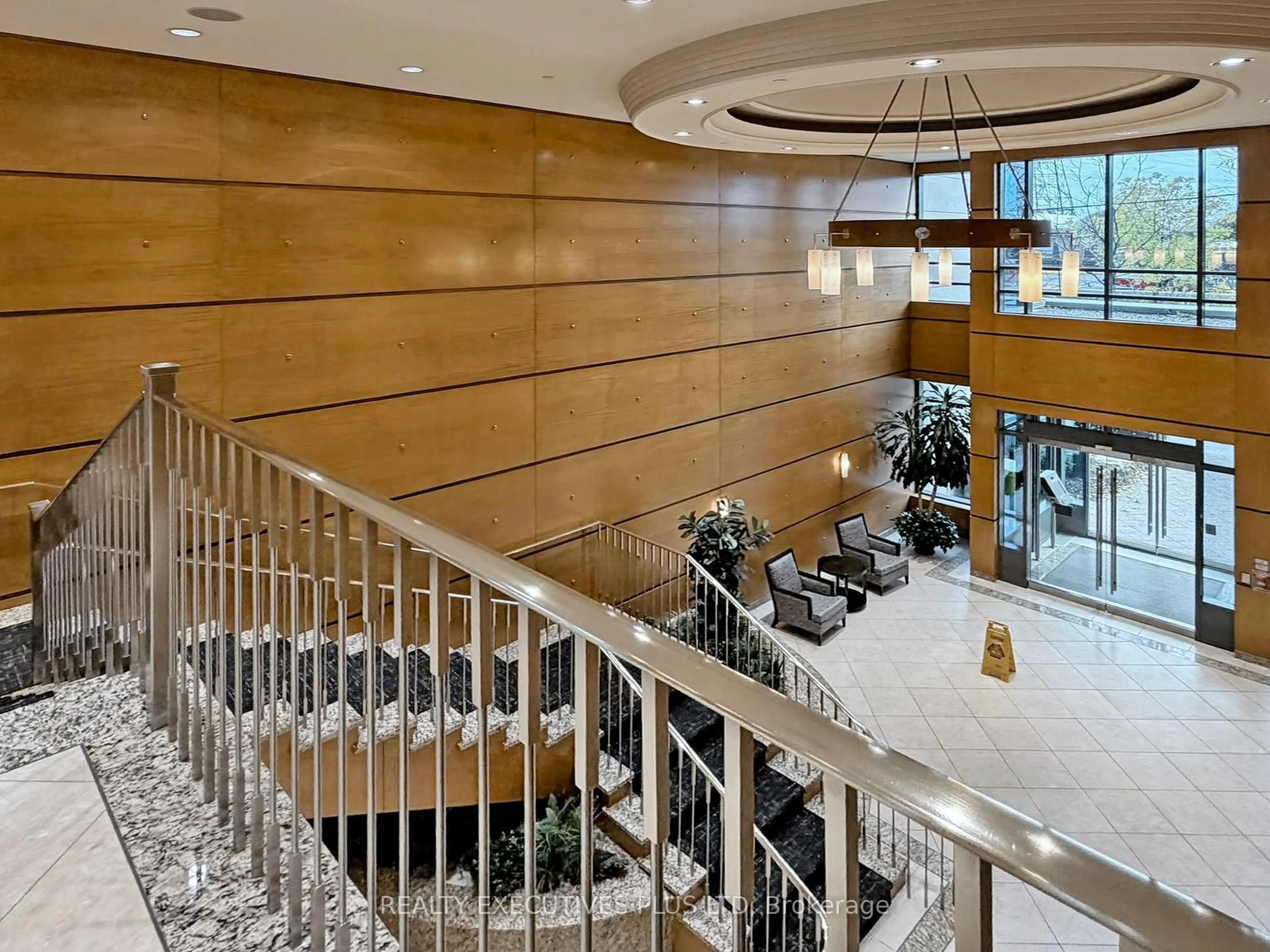 Indoor foyer for 35 Viking Lane #1436, Toronto Ontario M9B 0A2