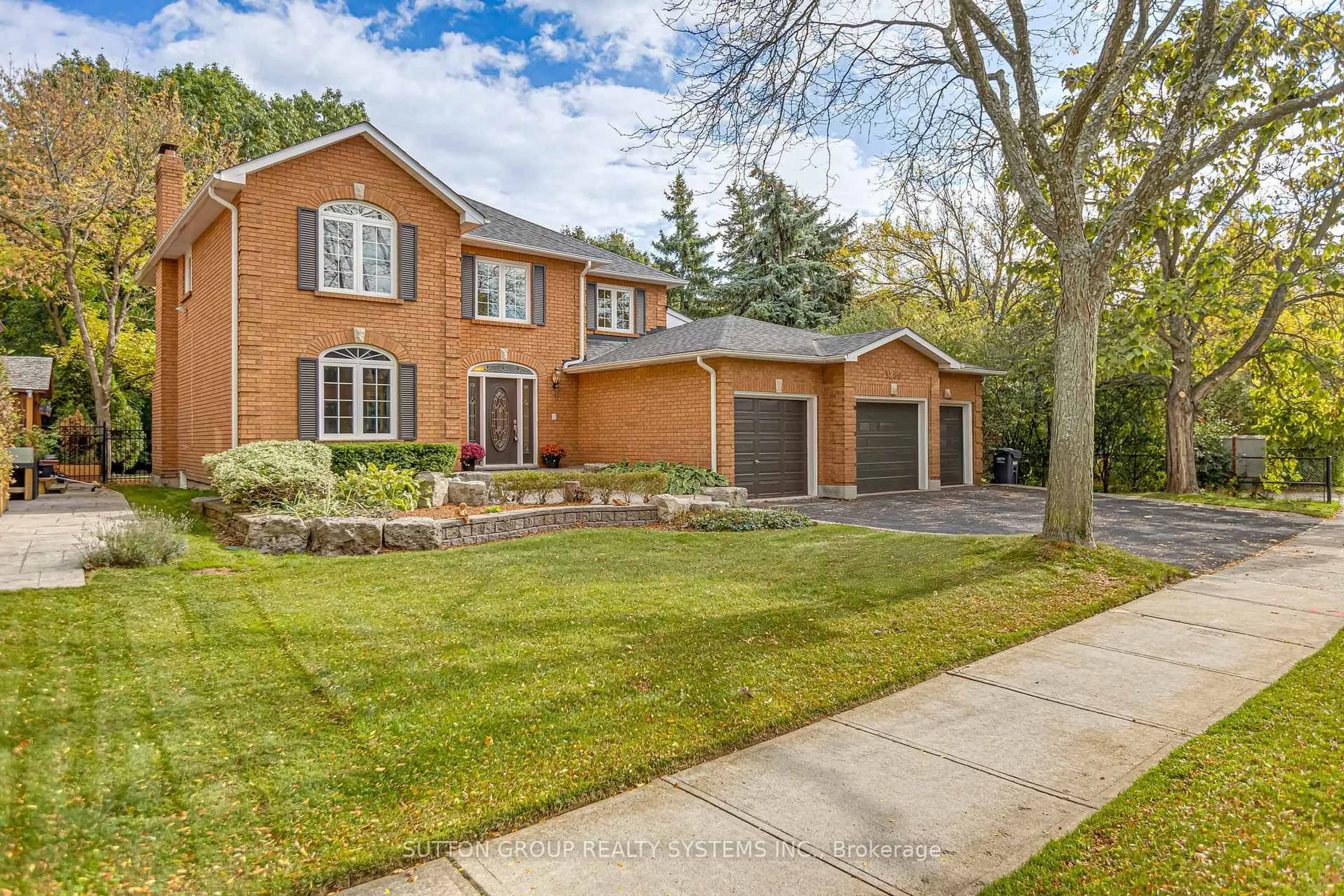Home with brick exterior material, street for 1280 Springwood Cres, Oakville Ontario L6M 1V3