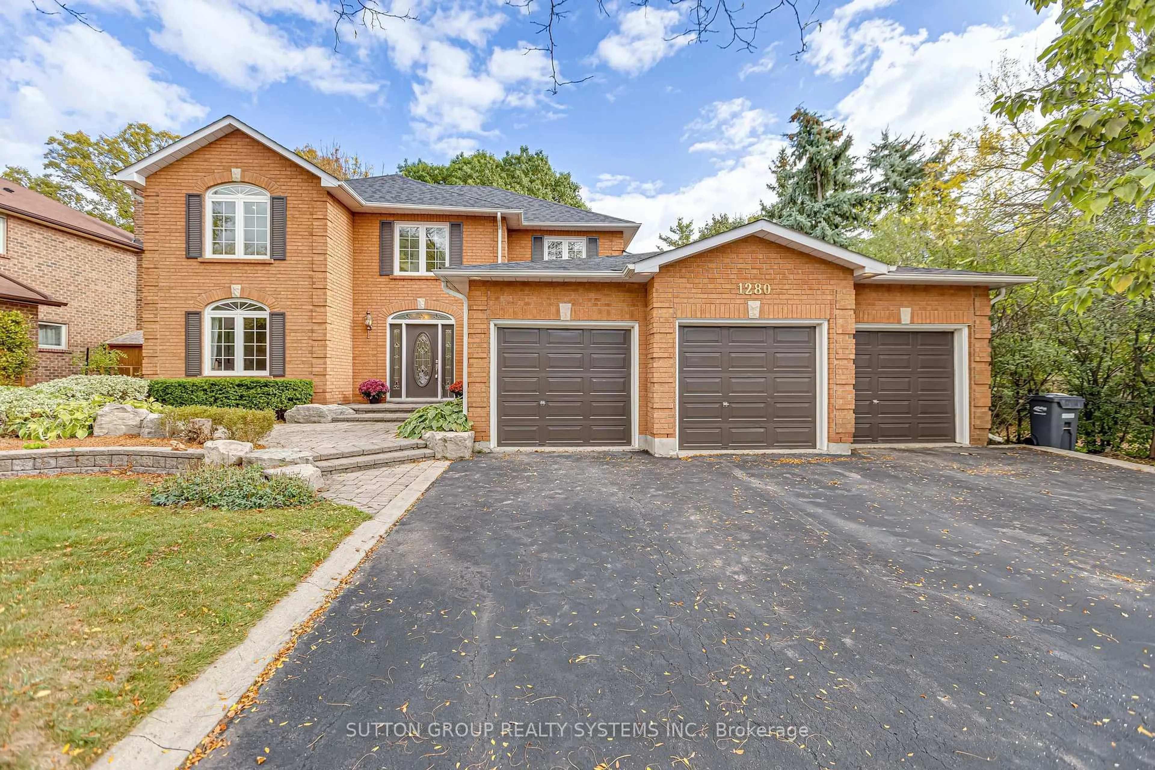 Home with brick exterior material, street for 1280 Springwood Cres, Oakville Ontario L6M 1V3