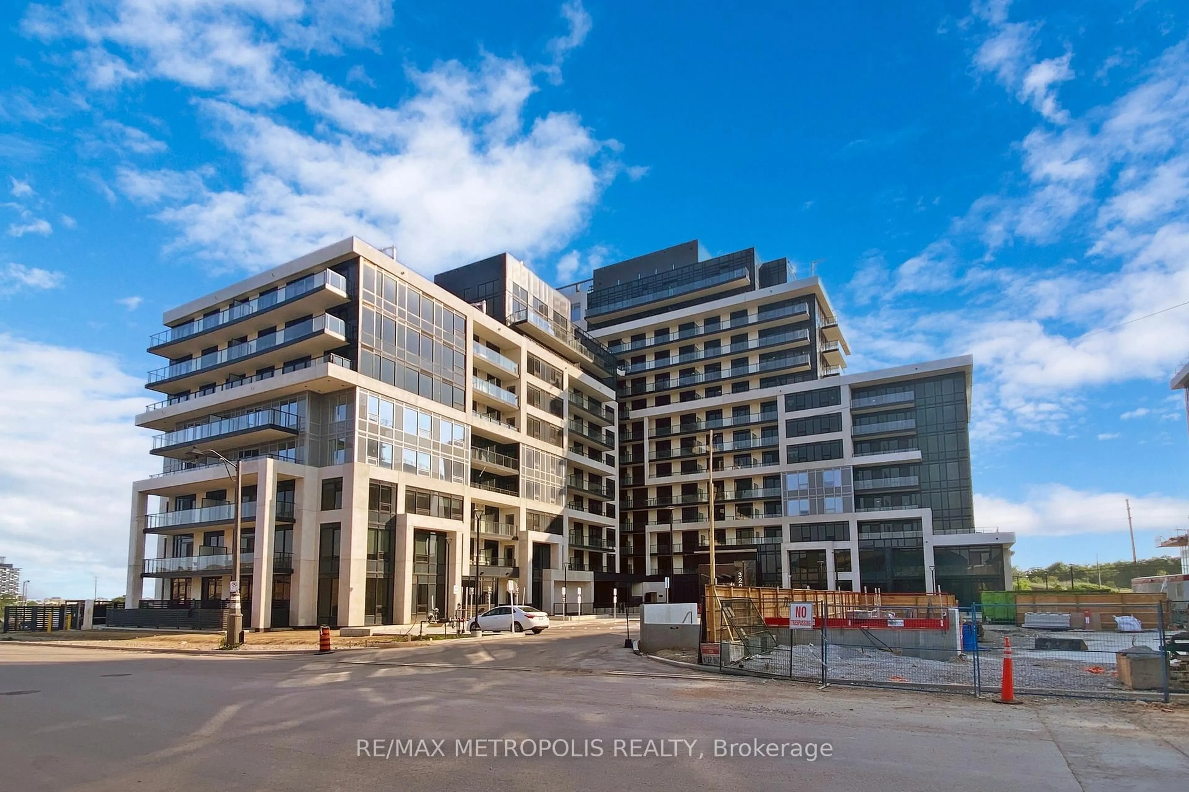 Unknown for 3200 William Coltson Ave #304, Oakville Ontario L6H 7C2