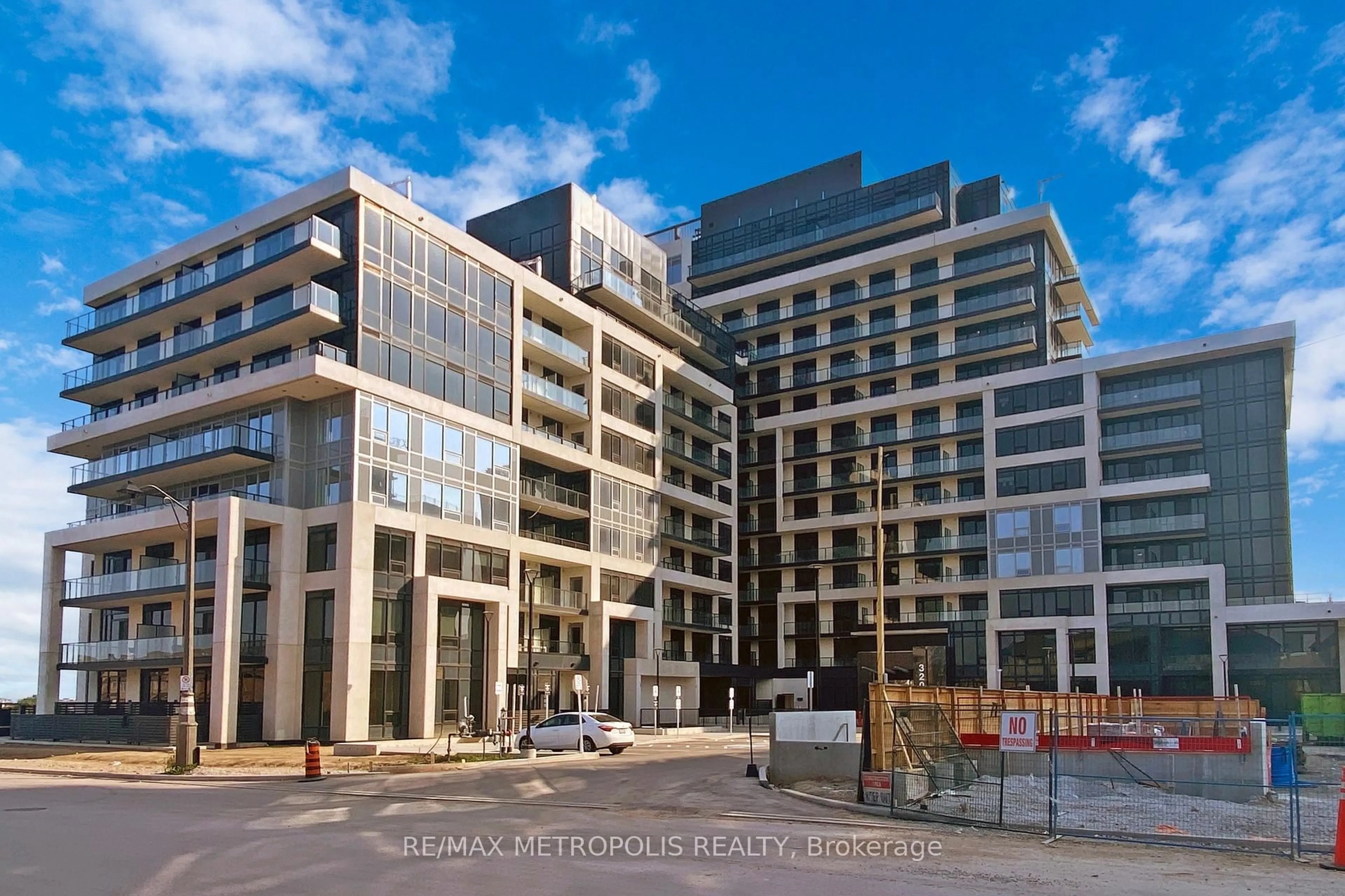 Unknown for 3200 William Coltson Ave #304, Oakville Ontario L6H 7C2