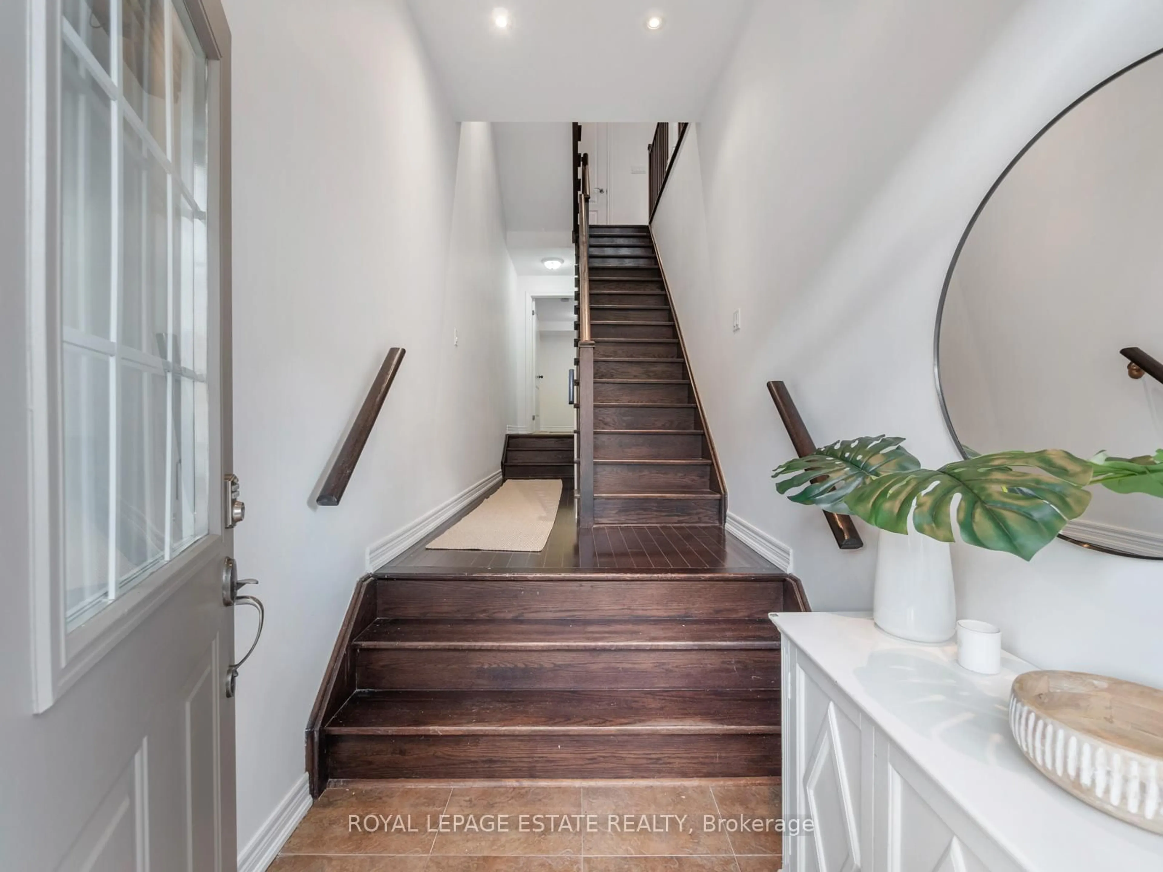 Unknown for 40 Bell Manor Dr, Toronto Ontario M8Y 0A4