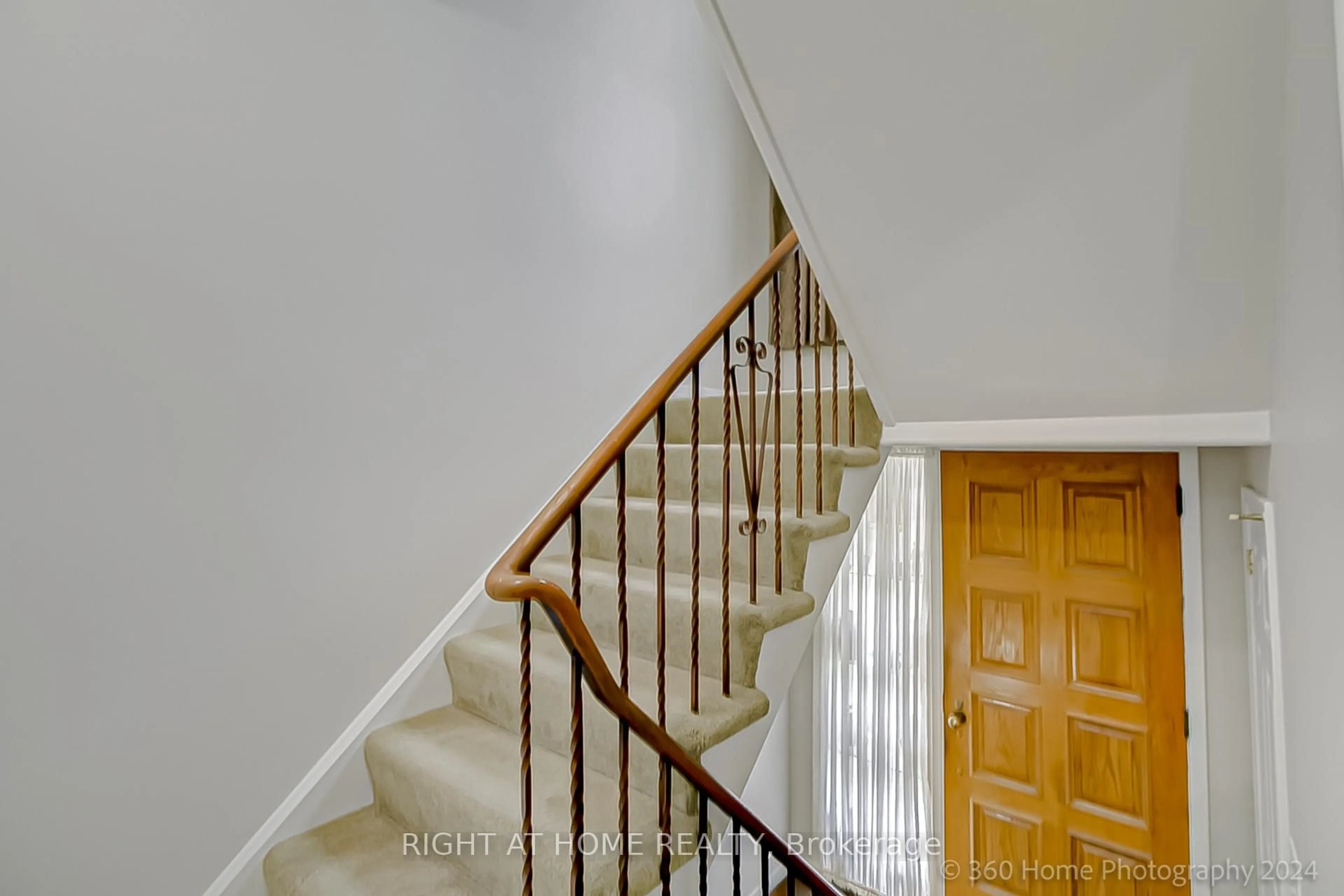 Stairs for 19 Martini Dr, Toronto Ontario M6M 4X4