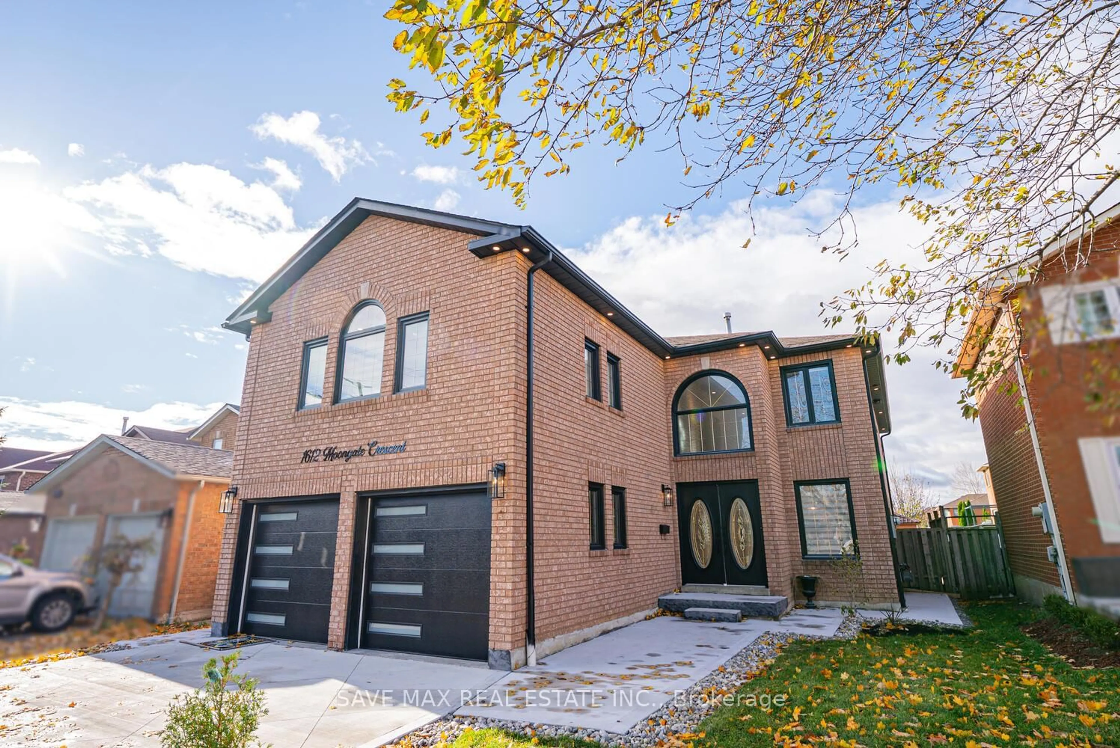 Home with brick exterior material, street for 1612 Moongate Cres, Mississauga Ontario L5M 4T1