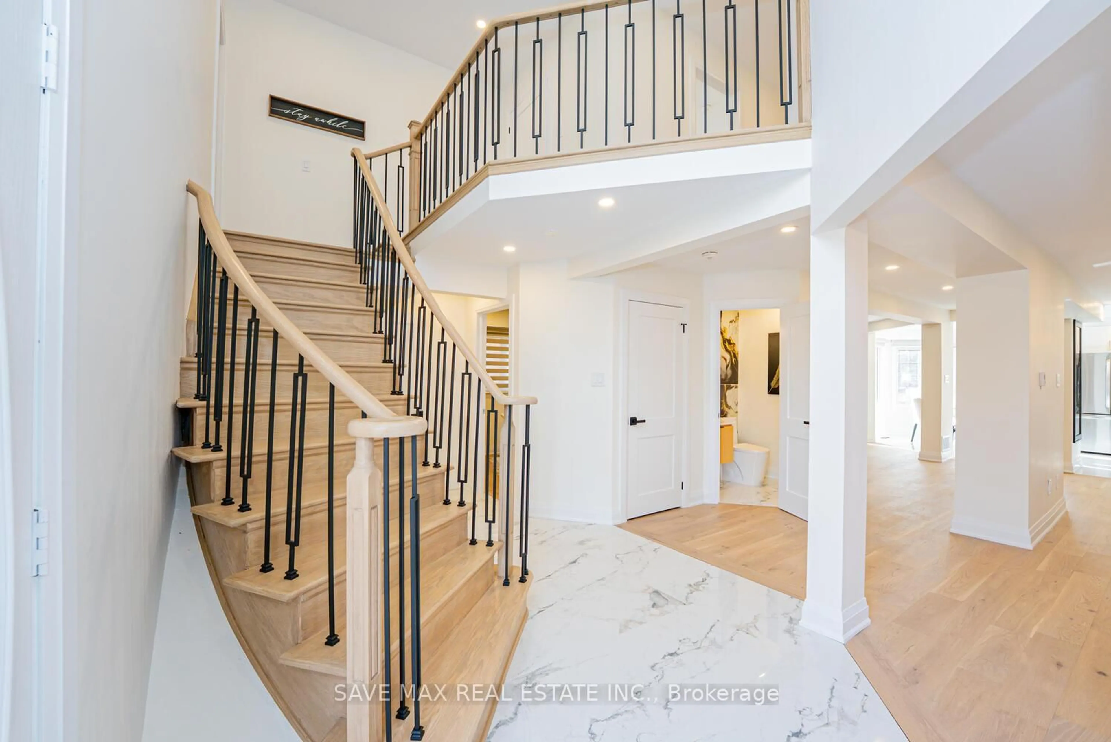 Unknown for 1612 Moongate Cres, Mississauga Ontario L5M 4T1