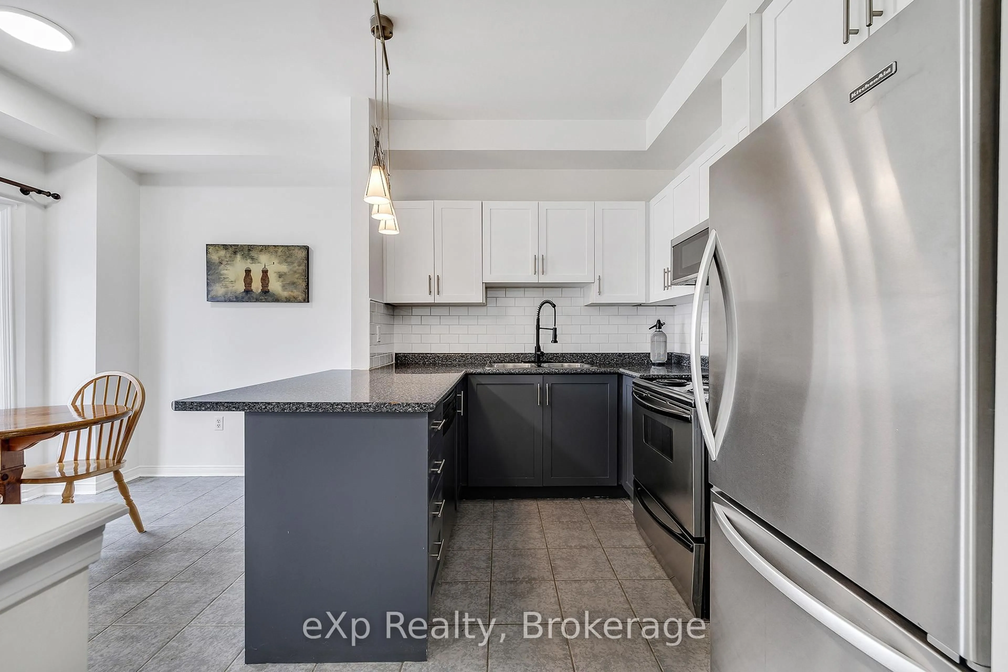 Open concept kitchen, unknown for 1130 Cawthra Rd #54, Mississauga Ontario L5G 4V7