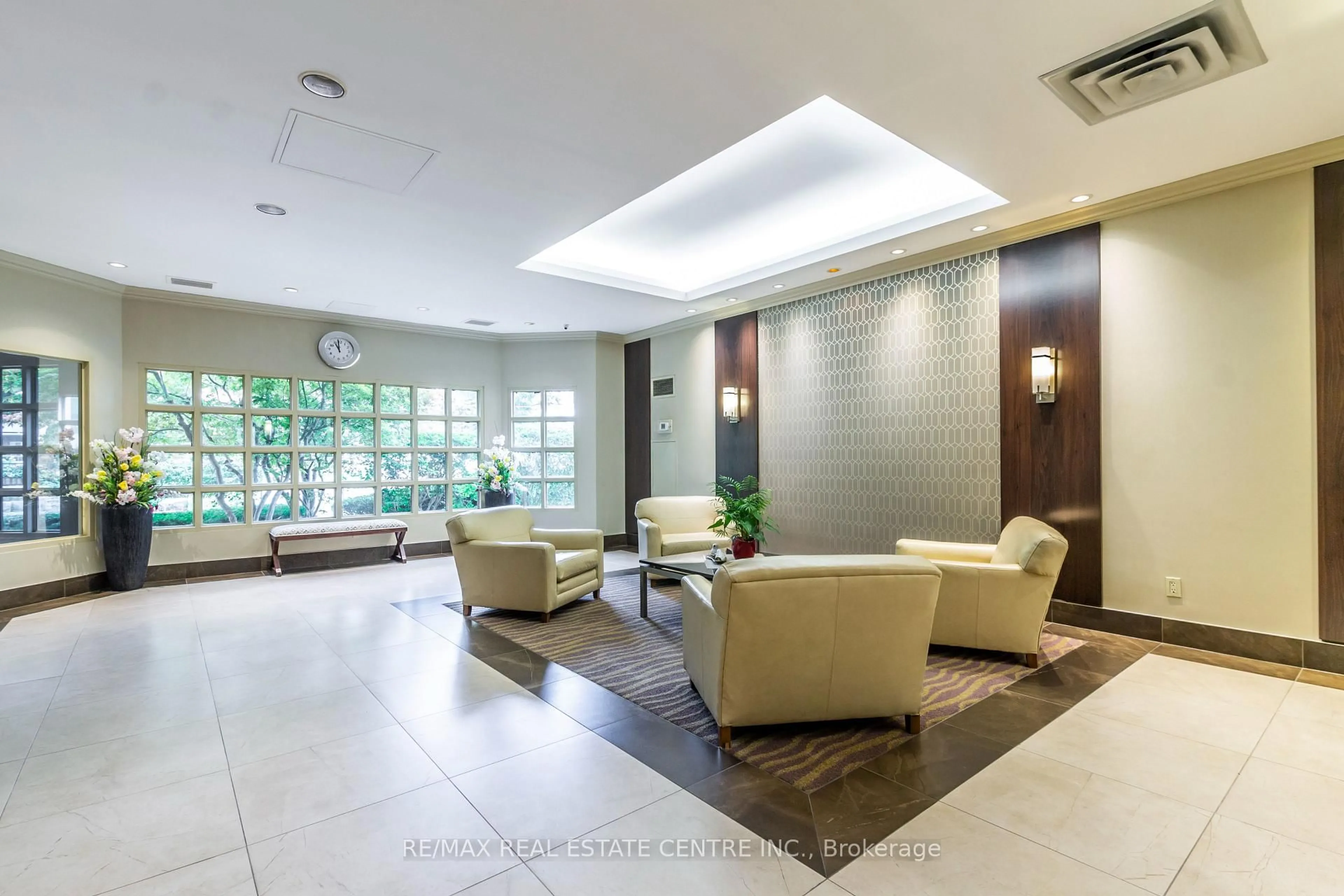 Lobby for 100 Millside Dr #1109, Milton Ontario L9T 5E2