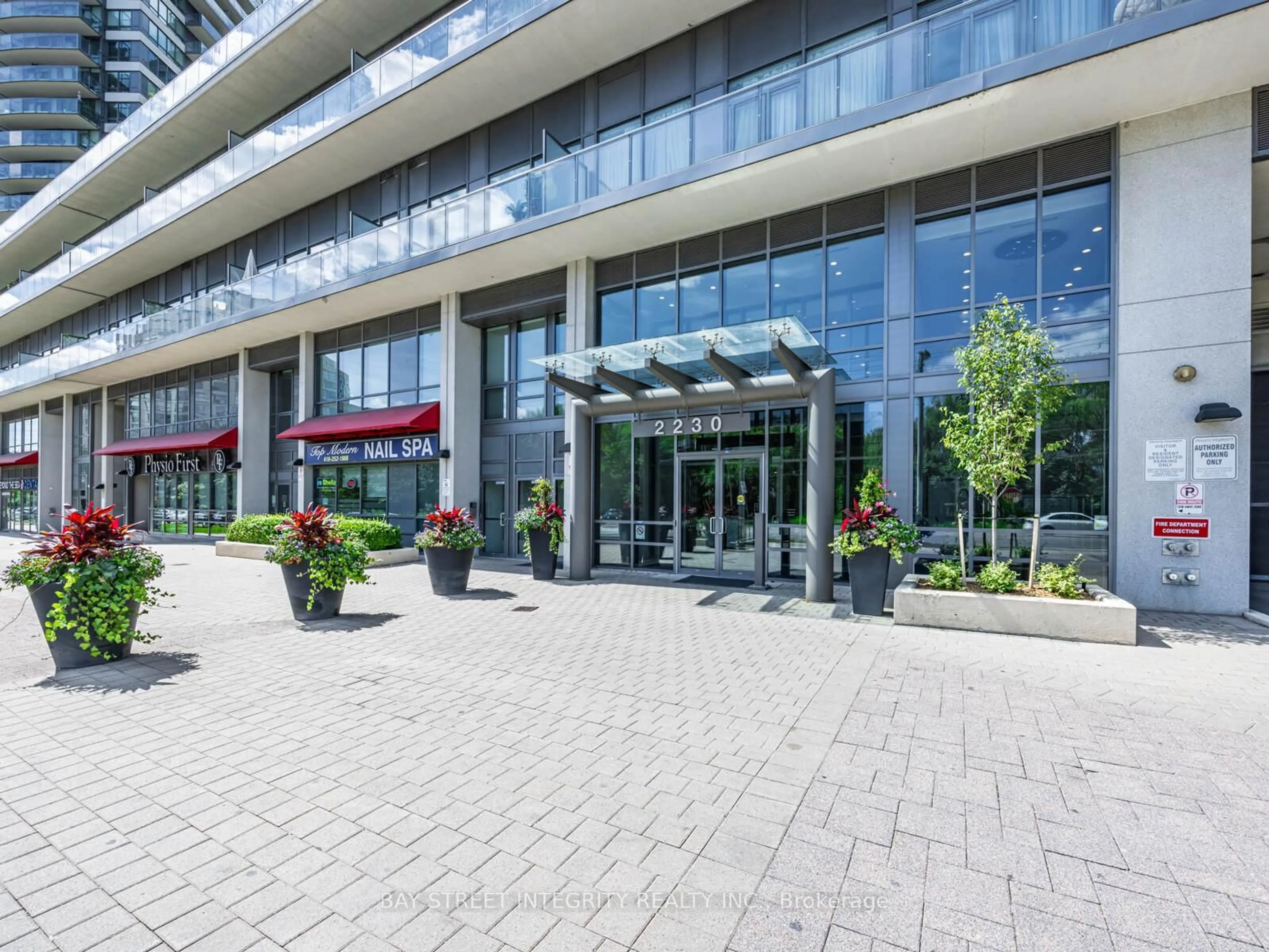 Indoor foyer for 2230 Lakeshore Blvd #2706, Toronto Ontario M8V 0B2