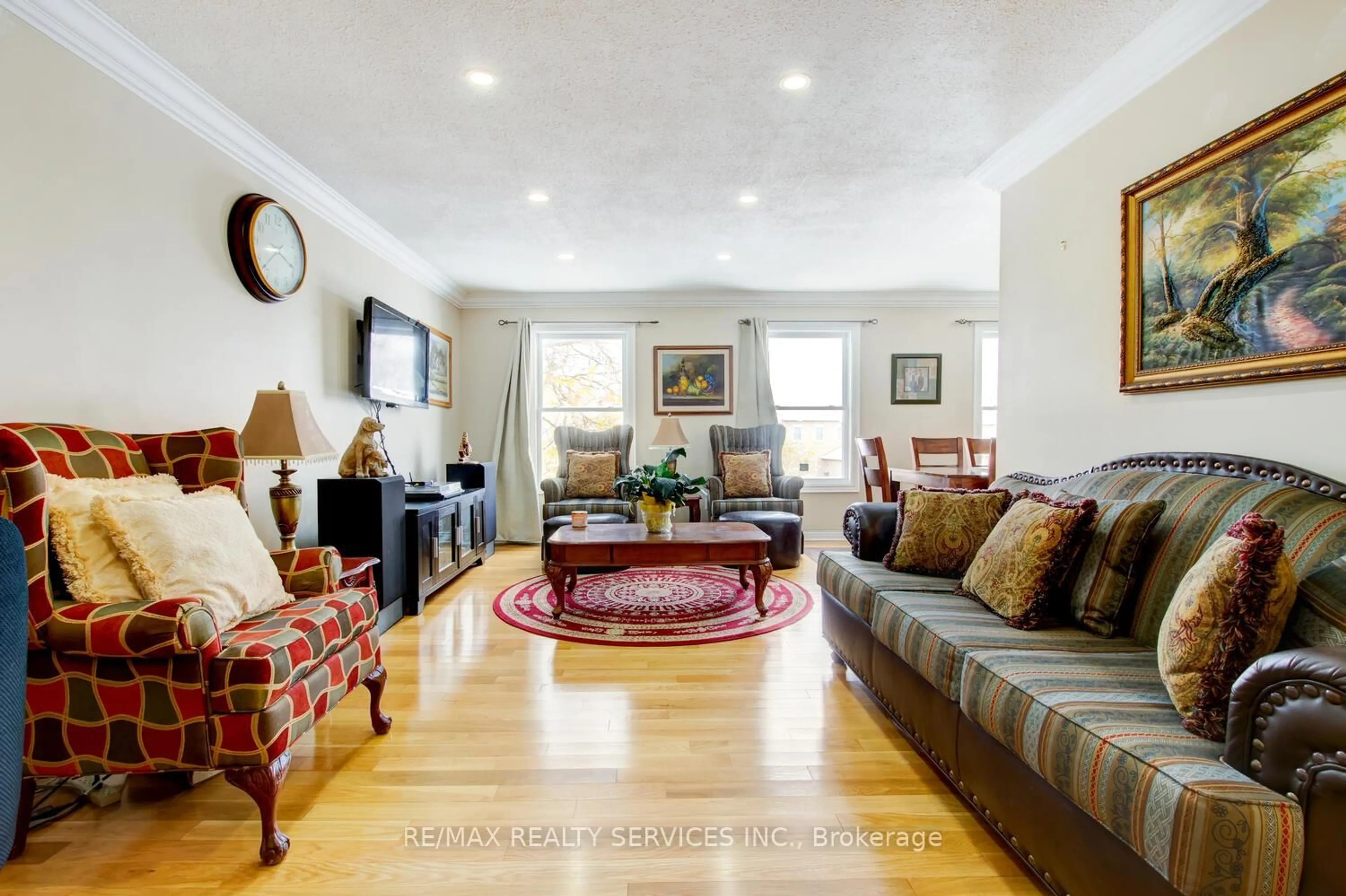 Living room with furniture, unknown for 19 Nutmeg St, Brampton Ontario L6S 4A7