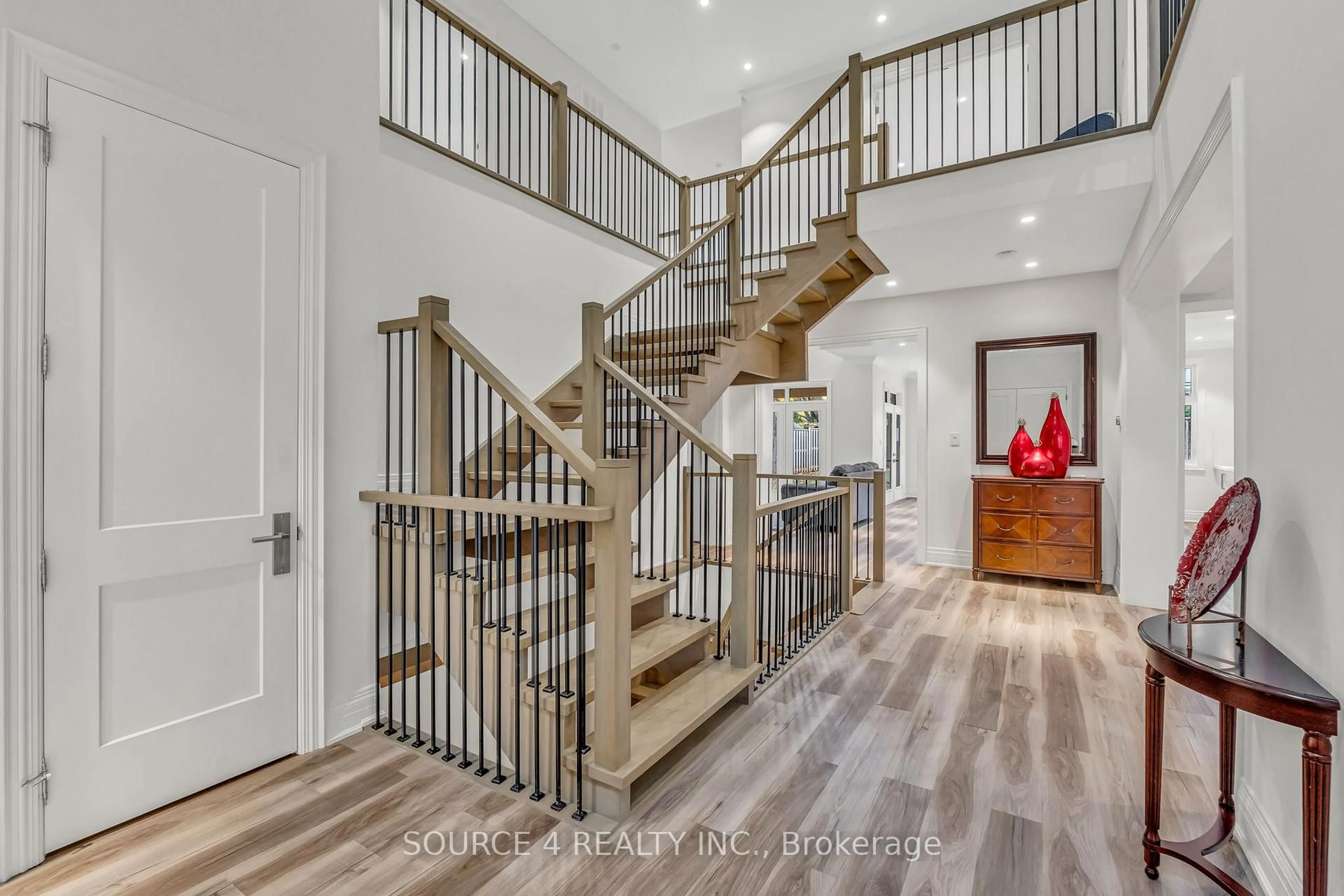 Stairs for 1409 Tansley Dr, Oakville Ontario L6L 2N6